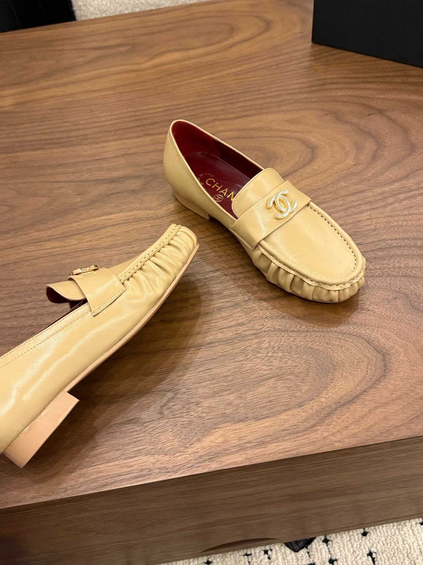 Women's Loafers And Moccasins CHANEL 17968560