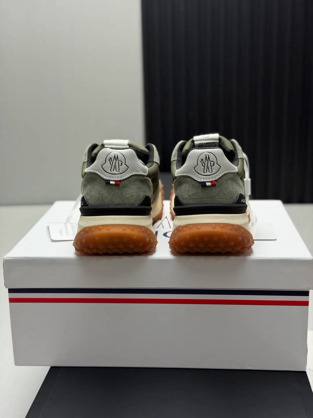 Кроссовки Мужские Moncler 18677606