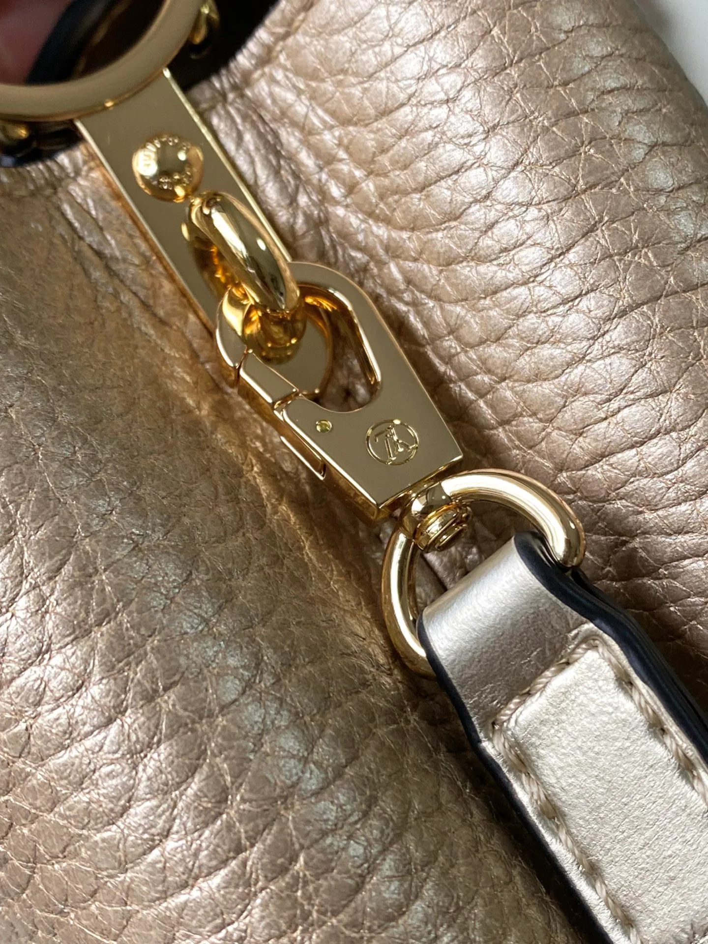 Women's Classic Handbags LOUIS VUITTON 17450393