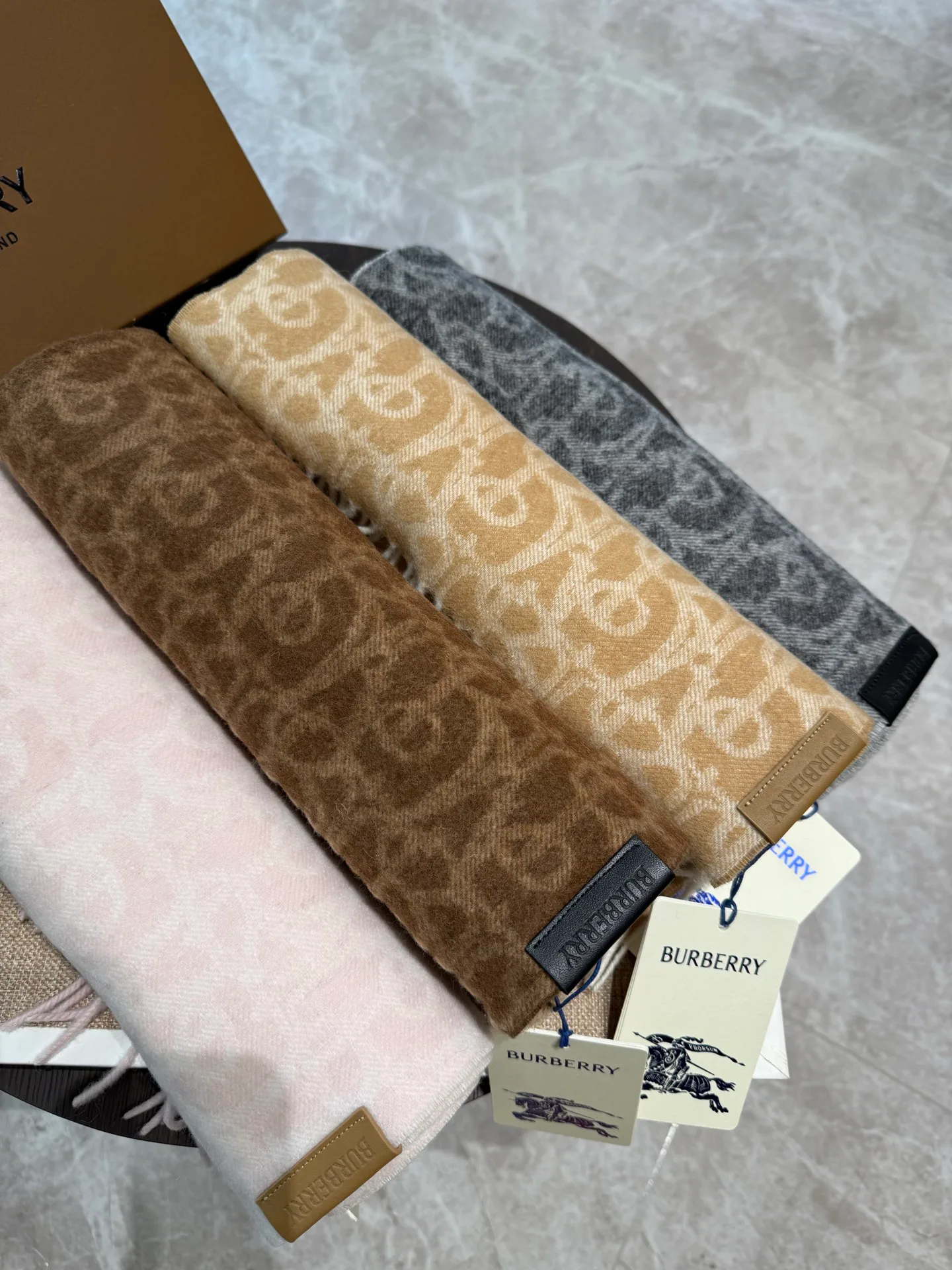 Scarves BURBERRY 18002704