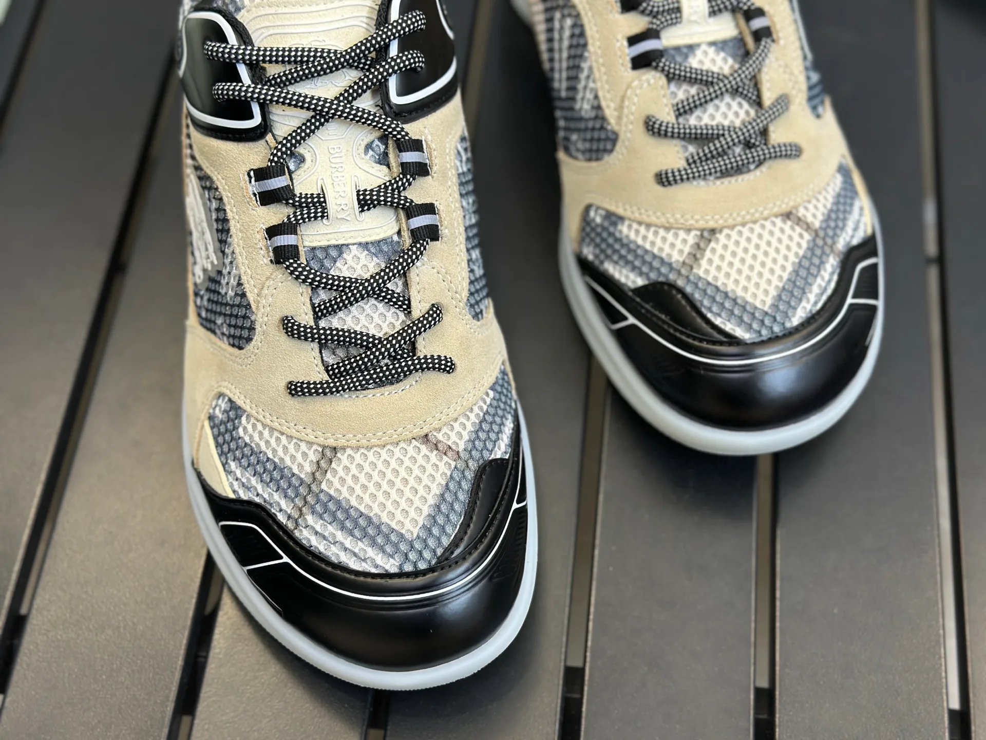 Men's Sneakers BURBERRY 17420353