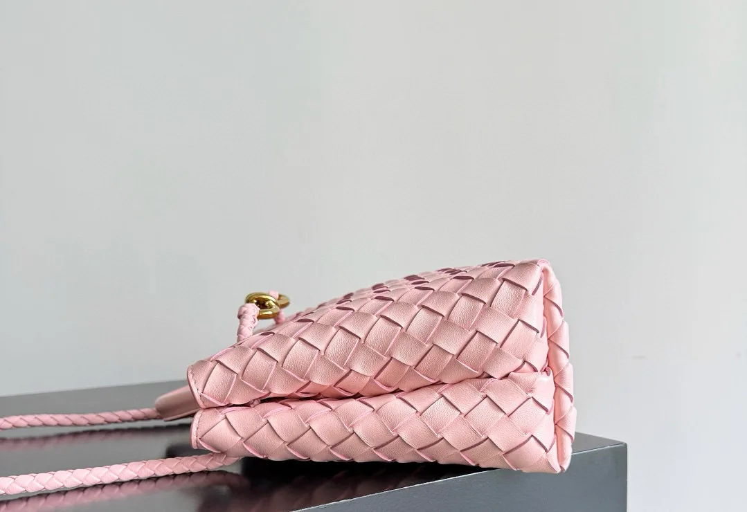 Women's Classic Handbags BOTTEGA VENETA 17126409