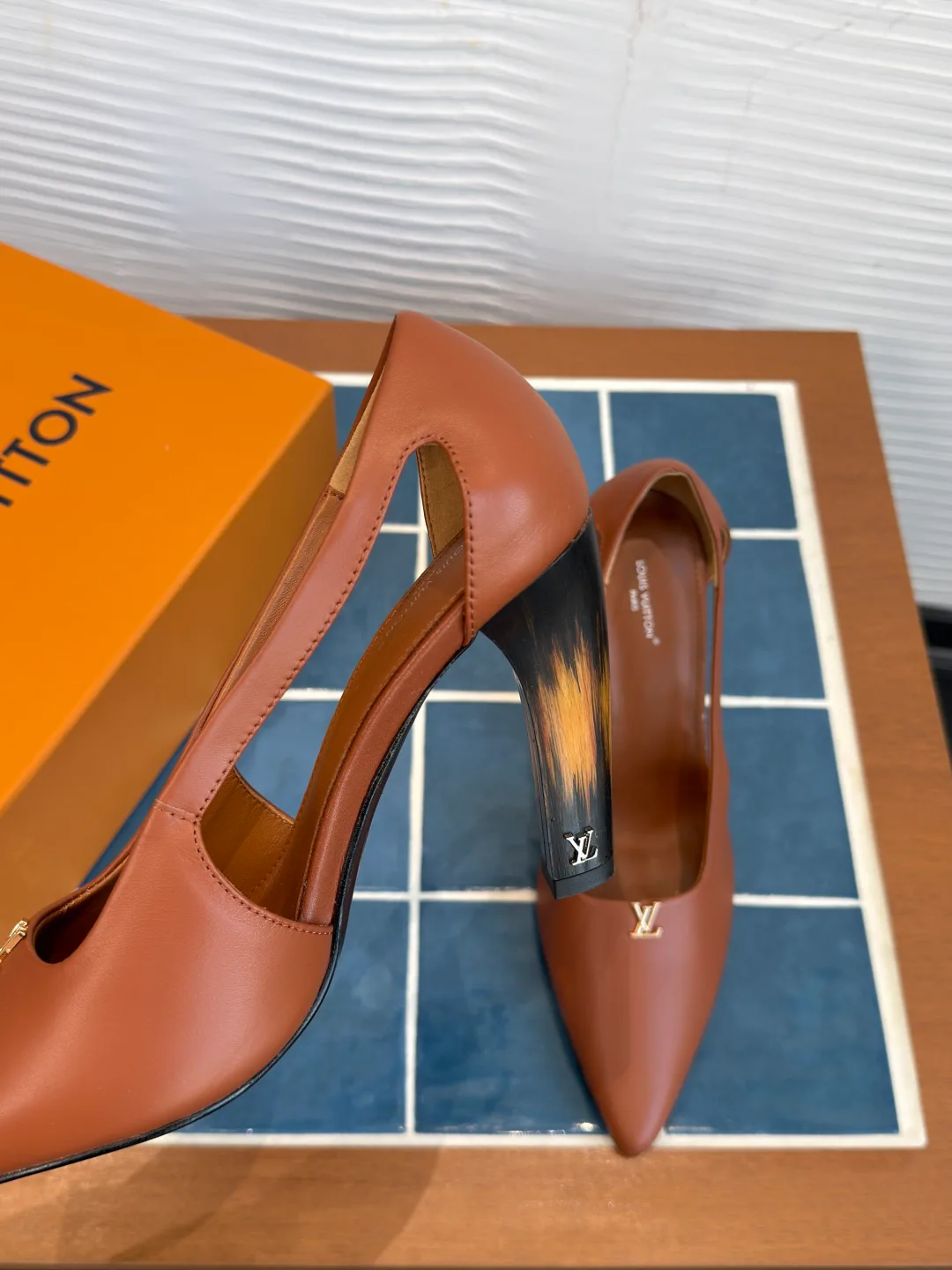 Туфли Женские Louis Vuitton 18604378