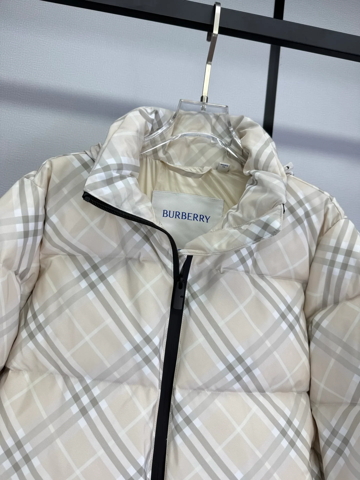 Women's Jackets And Down Jackets BURBERRY 18022288
