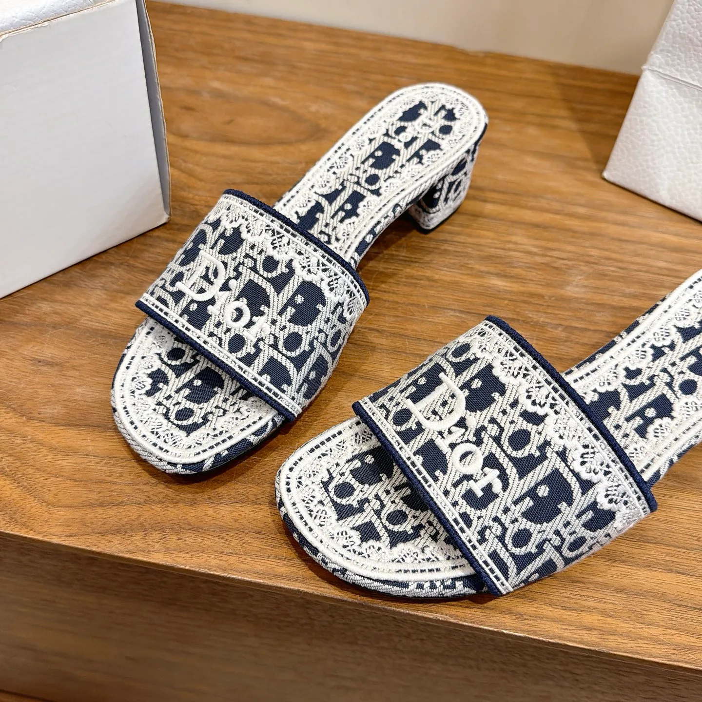 Women's Flip-Flops CHRISTIAN DIOR 17449438