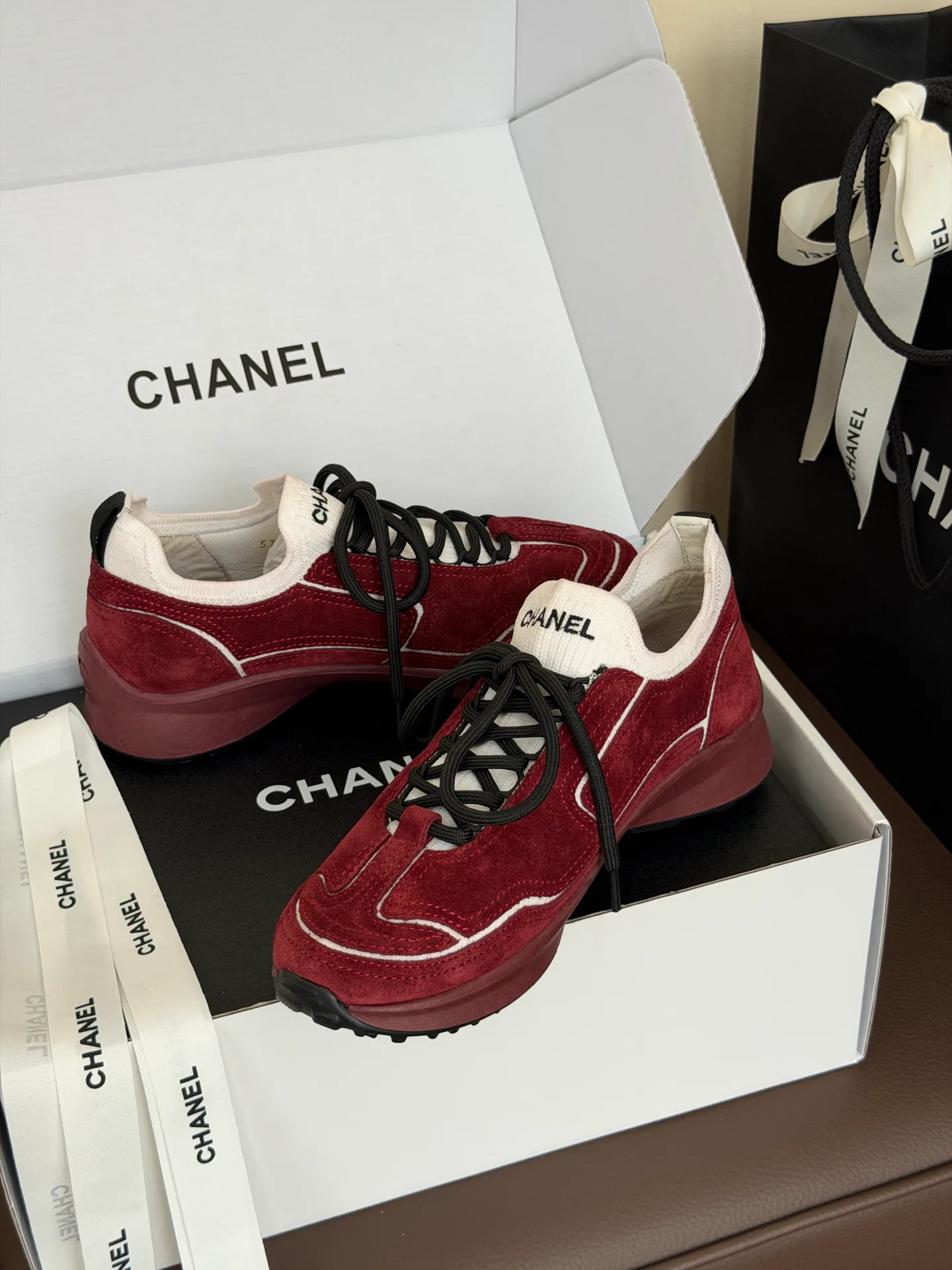 Women's Sneakers CHANEL 18073586