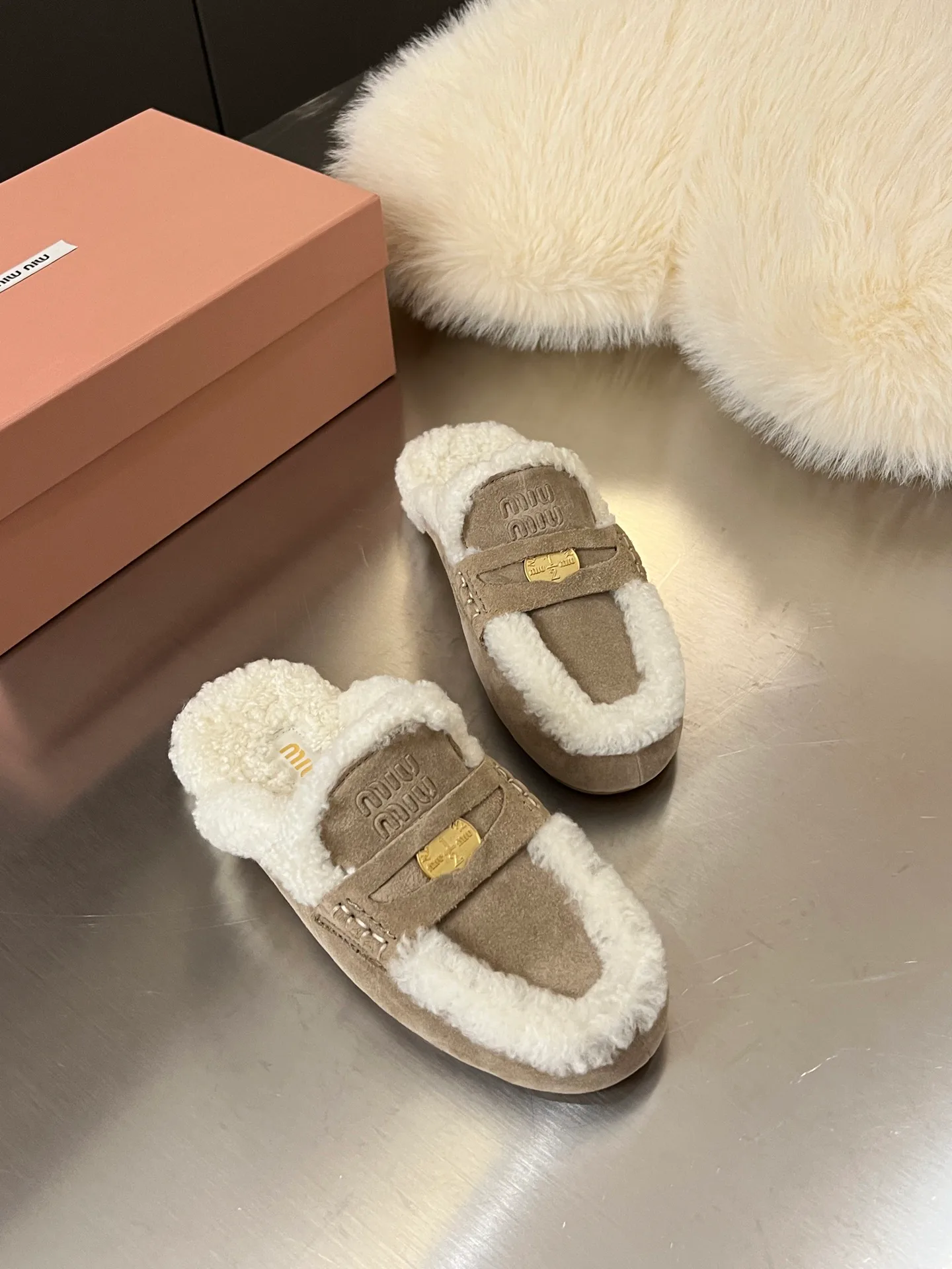 Women's Mules And Clogs MIU MIU 17948627