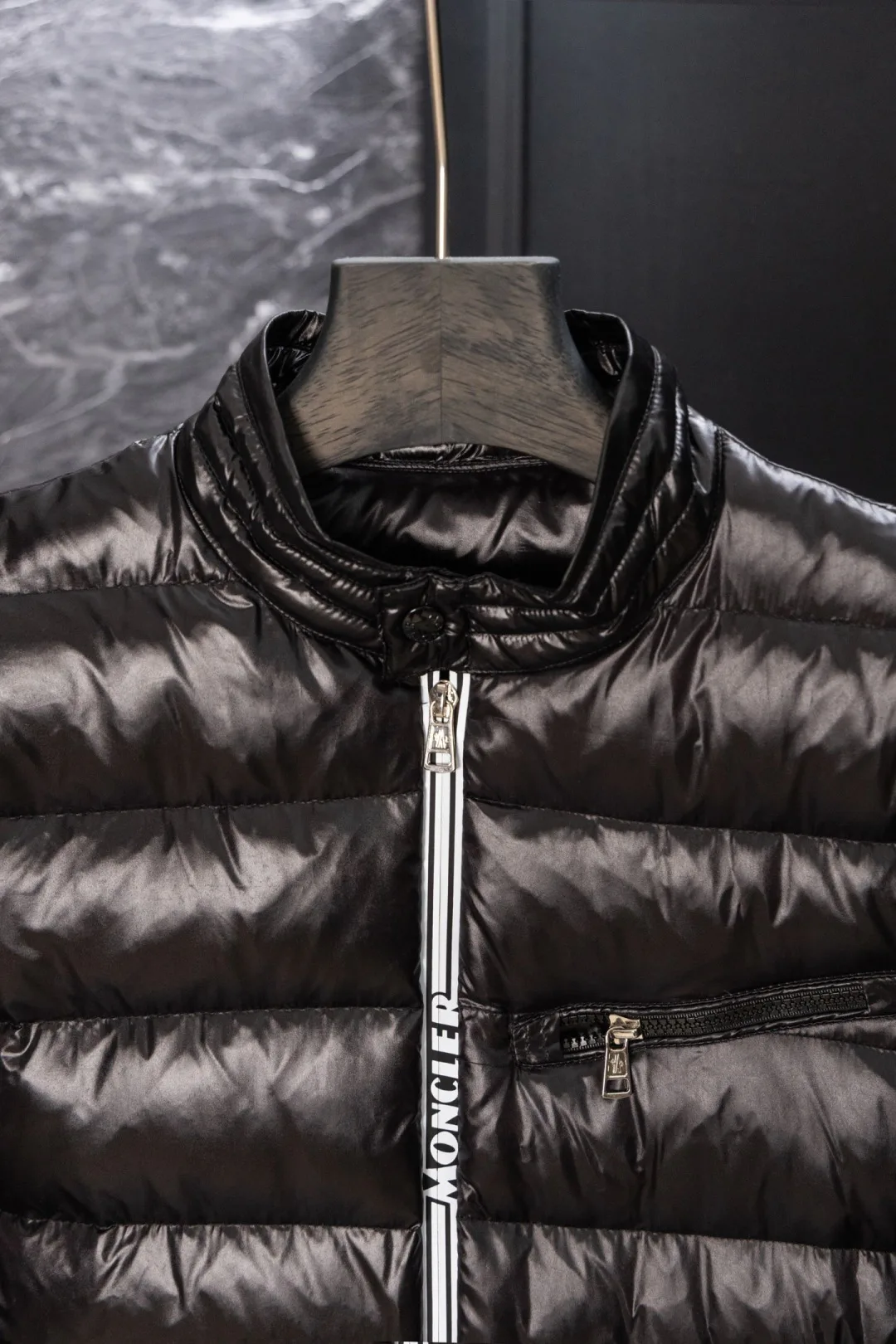 Men's Jackets And Down Jackets MONCLER 18281279