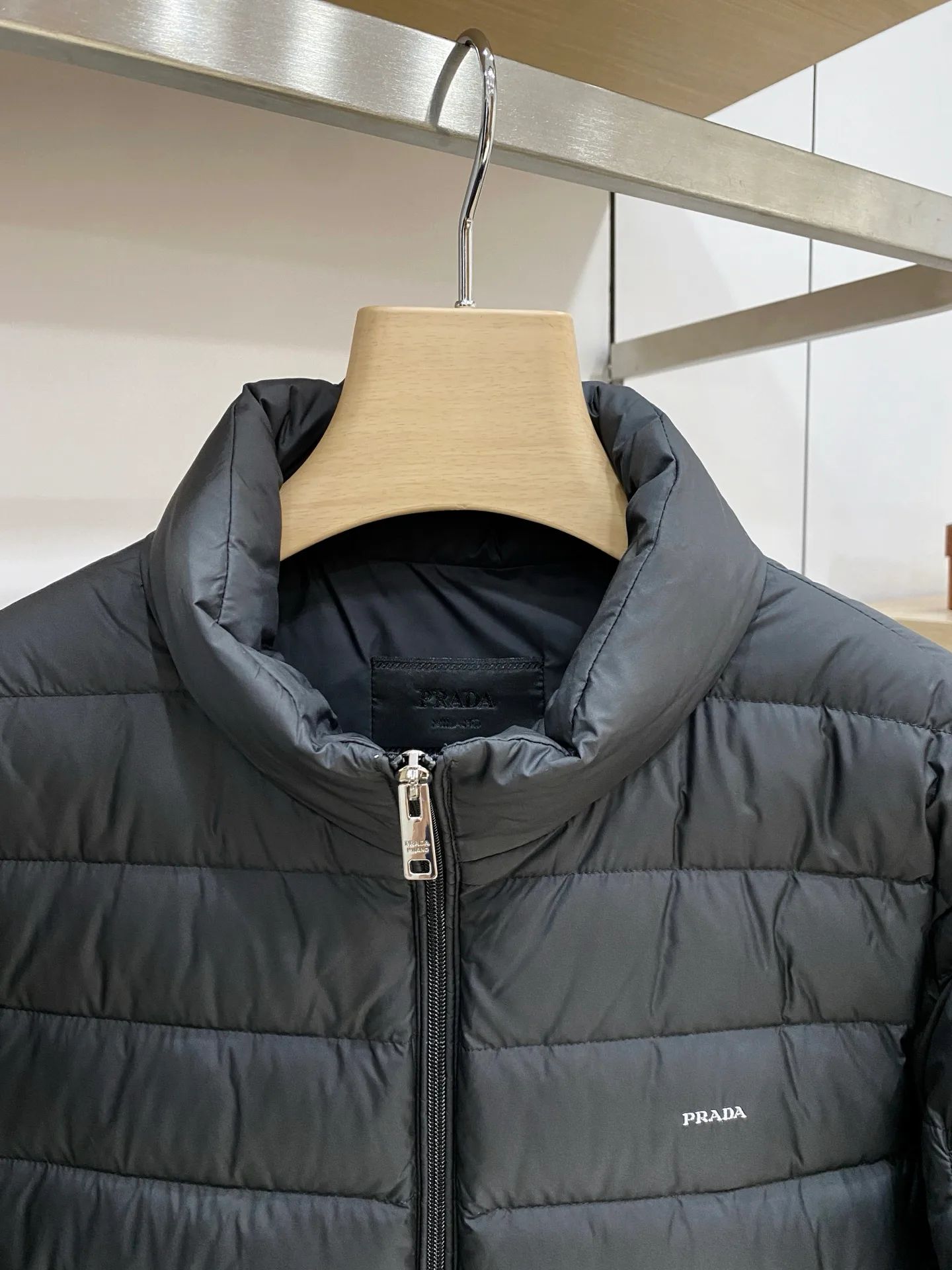 Куртки И Пуховики Мужские Prada 18596329
