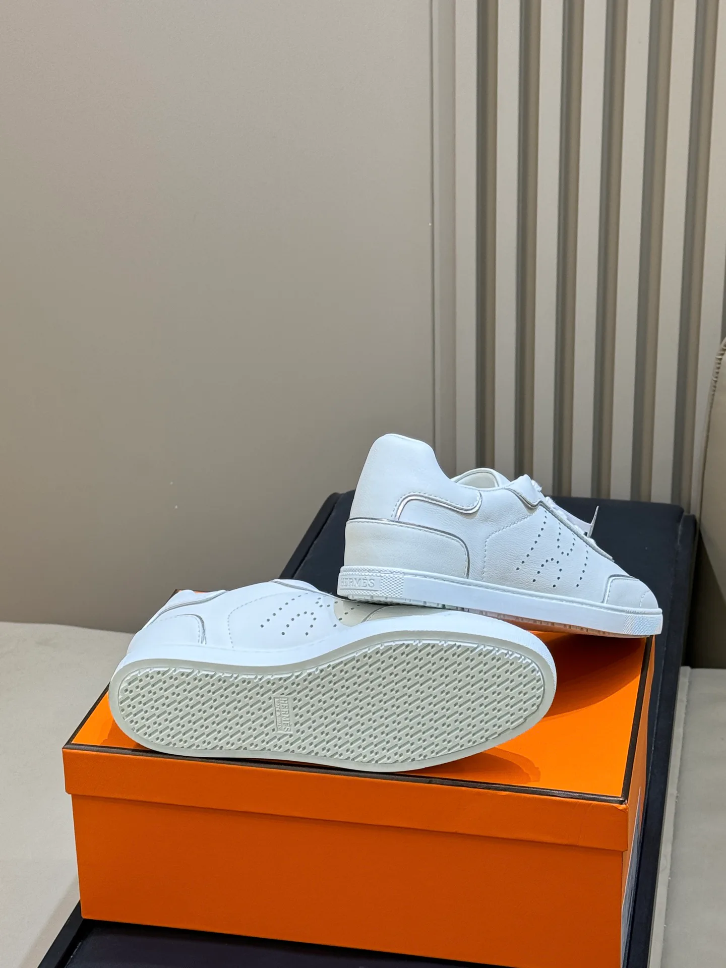 Women's Sneakers HERMES 18072922