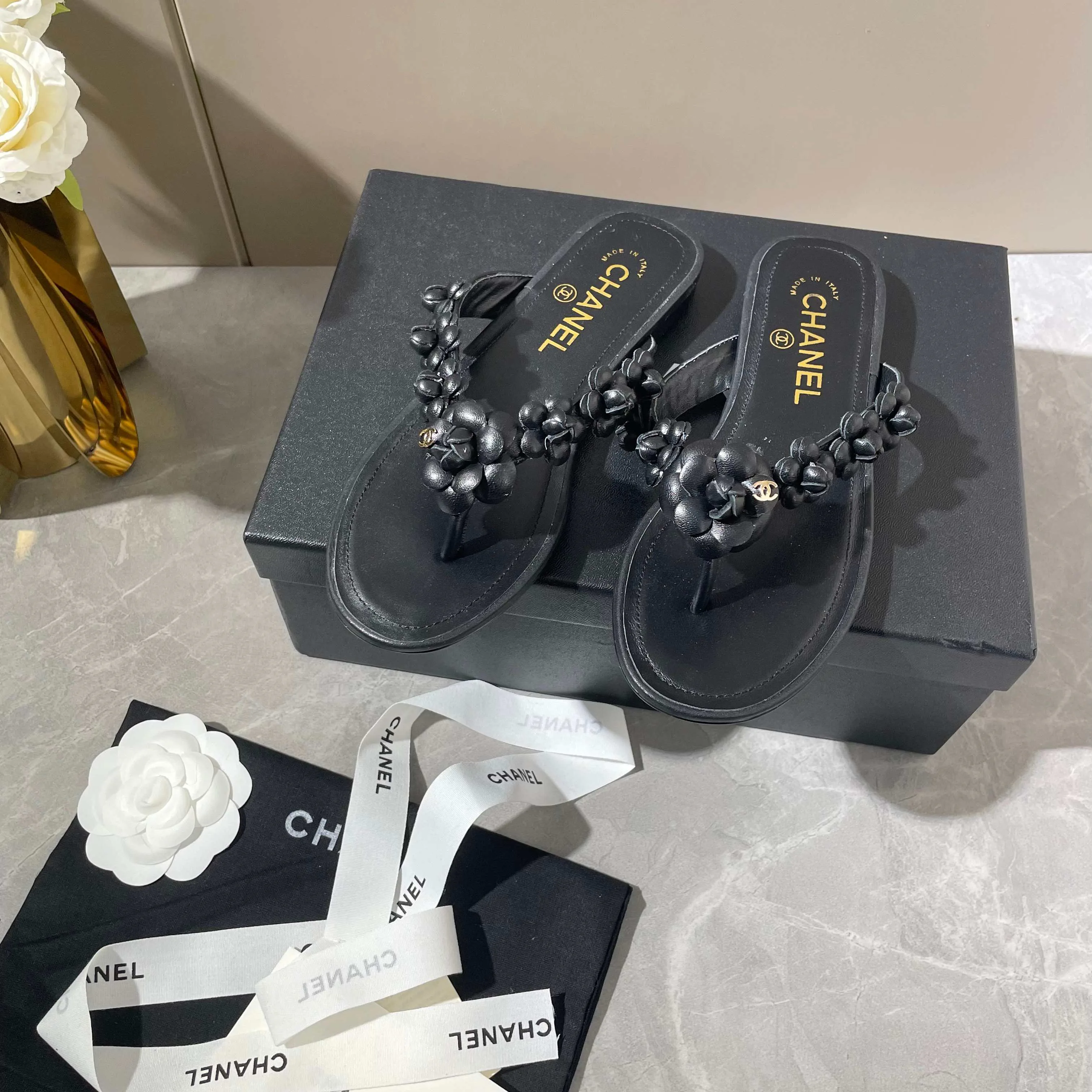 Women's Flip-Flops CHANEL 17947070