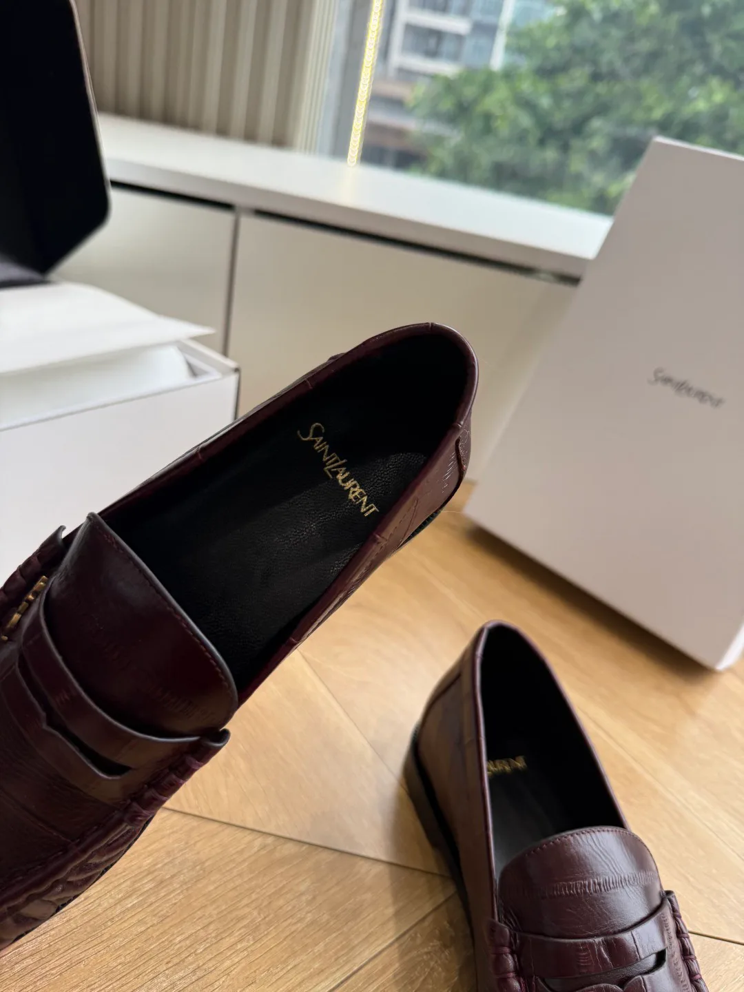 Women's Loafers And Moccasins SAINT LAURENT 17781553