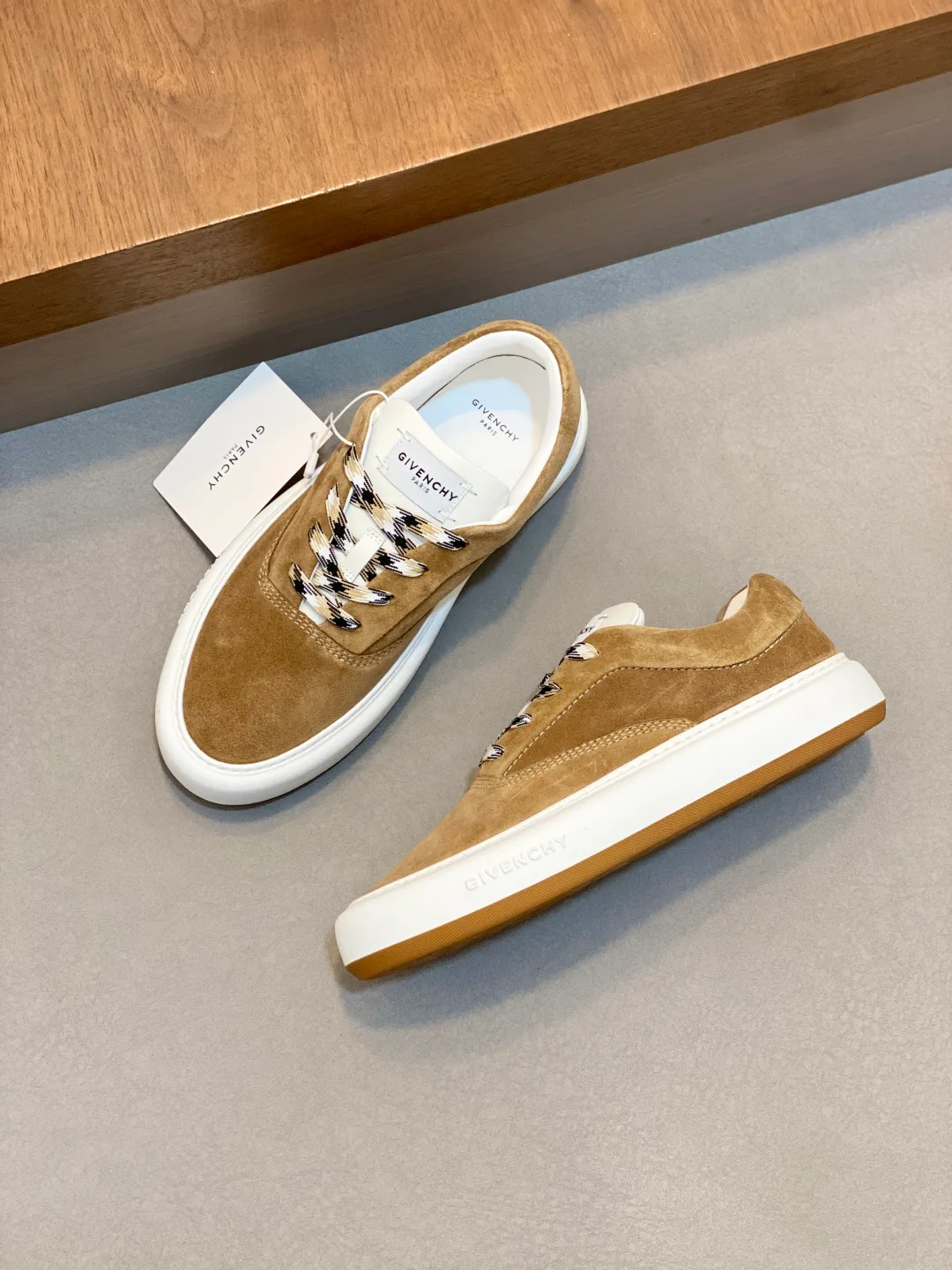 Men's Sneakers GIVENCHY 18449122