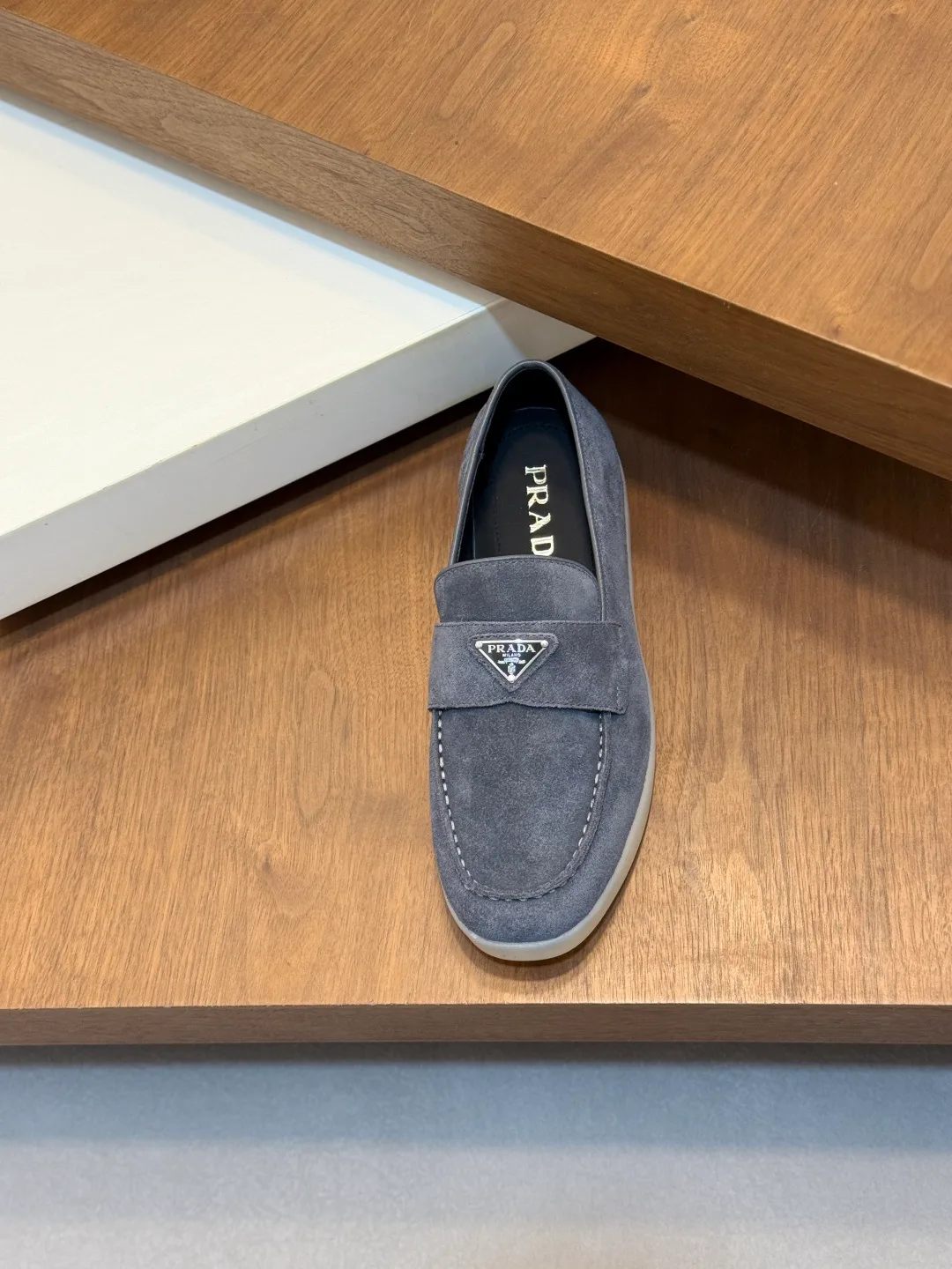 Men's Loafers And Dress Shoes PRADA 18100290