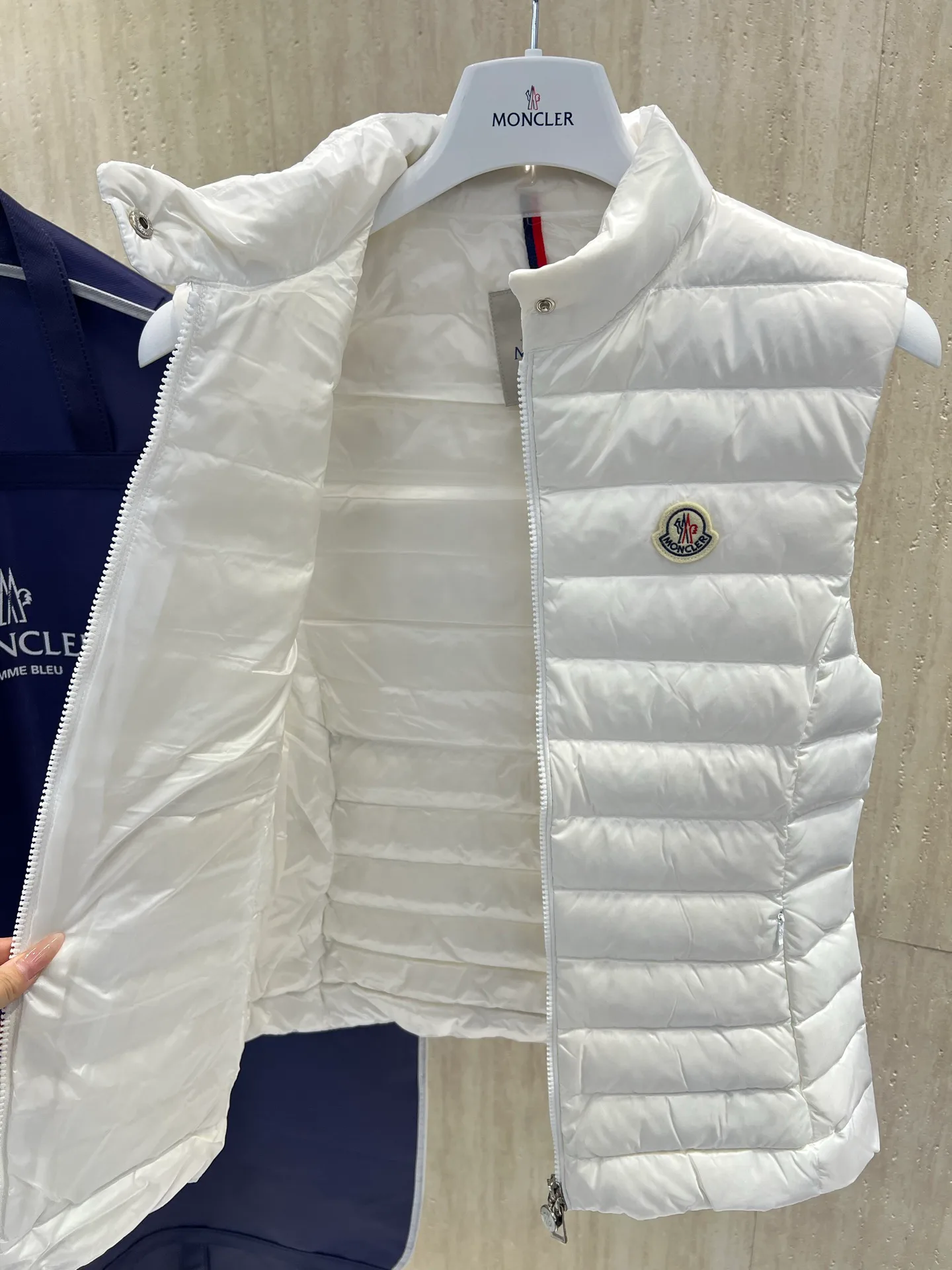 Жилеты Мужские Moncler 18683883