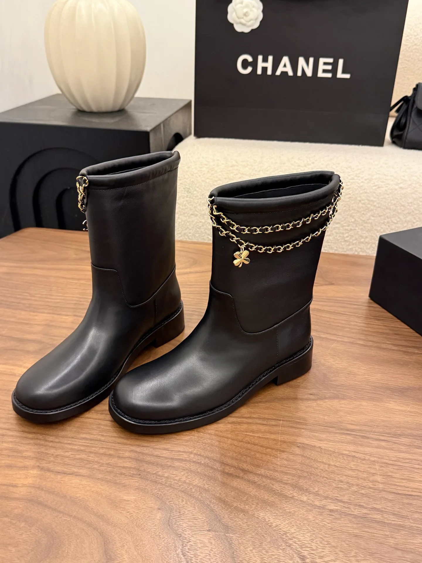Women's Boots CHANEL 18440831