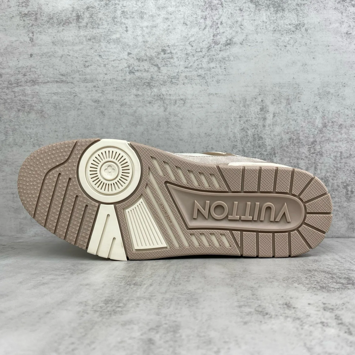 Women's Sneakers LOUIS VUITTON 17961751