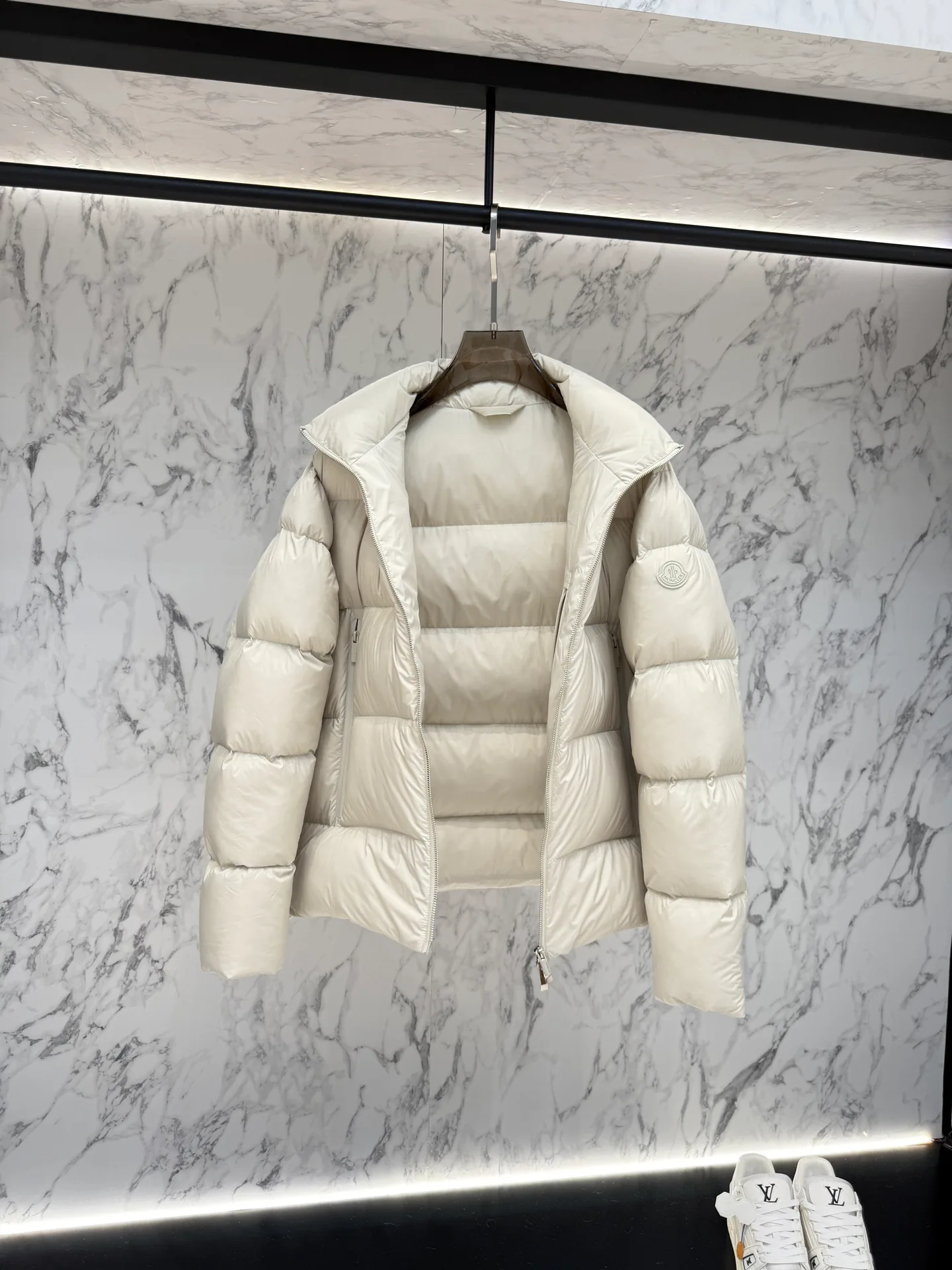 Men's Jackets And Down Jackets MONCLER 18279249