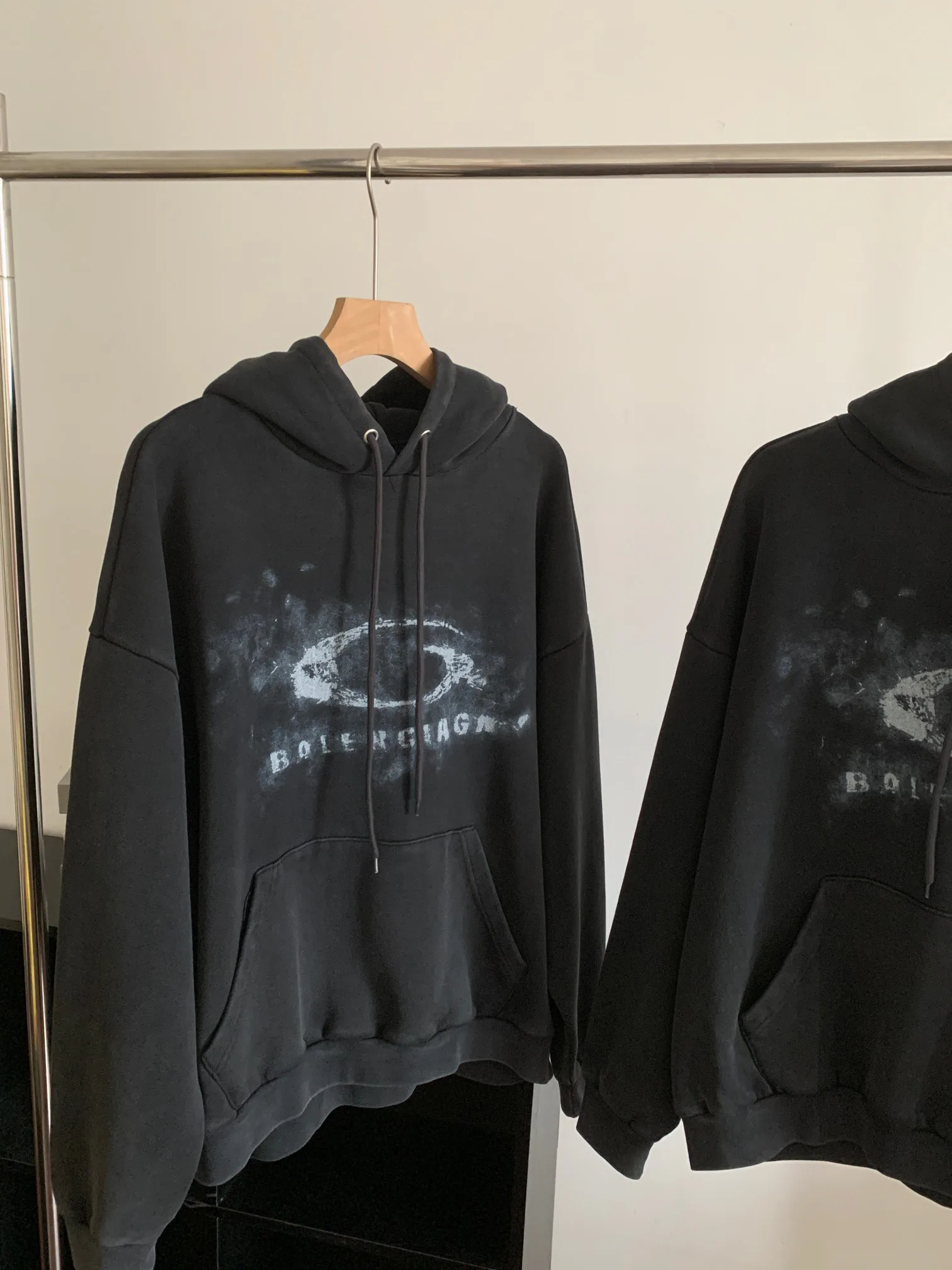Women's Sweatshirts And Hoodies BALENCIAGA 18065022