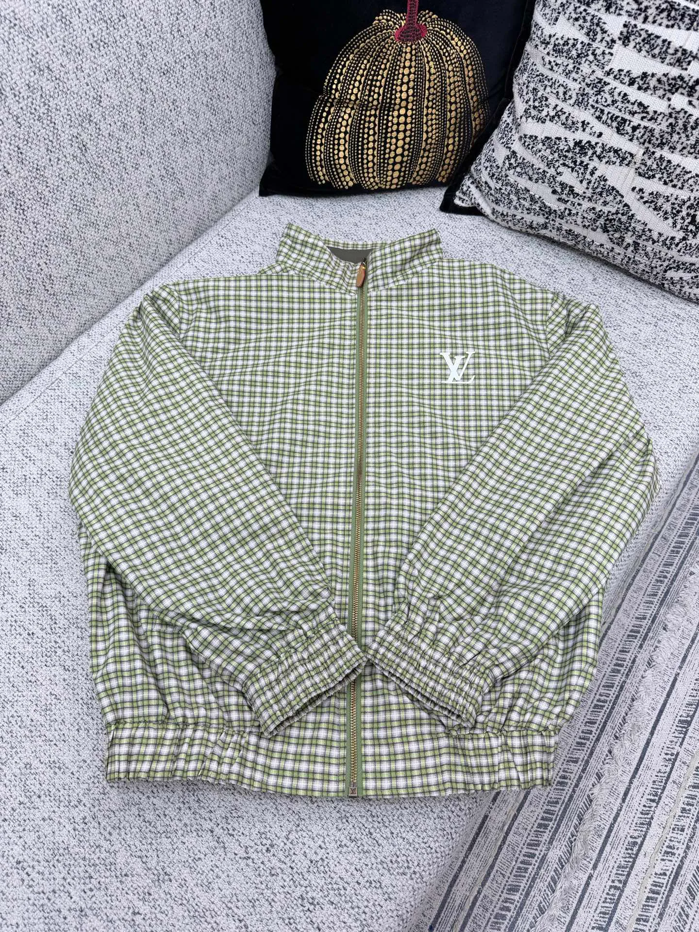 Куртки И Пуховики Женские Louis Vuitton 18623884