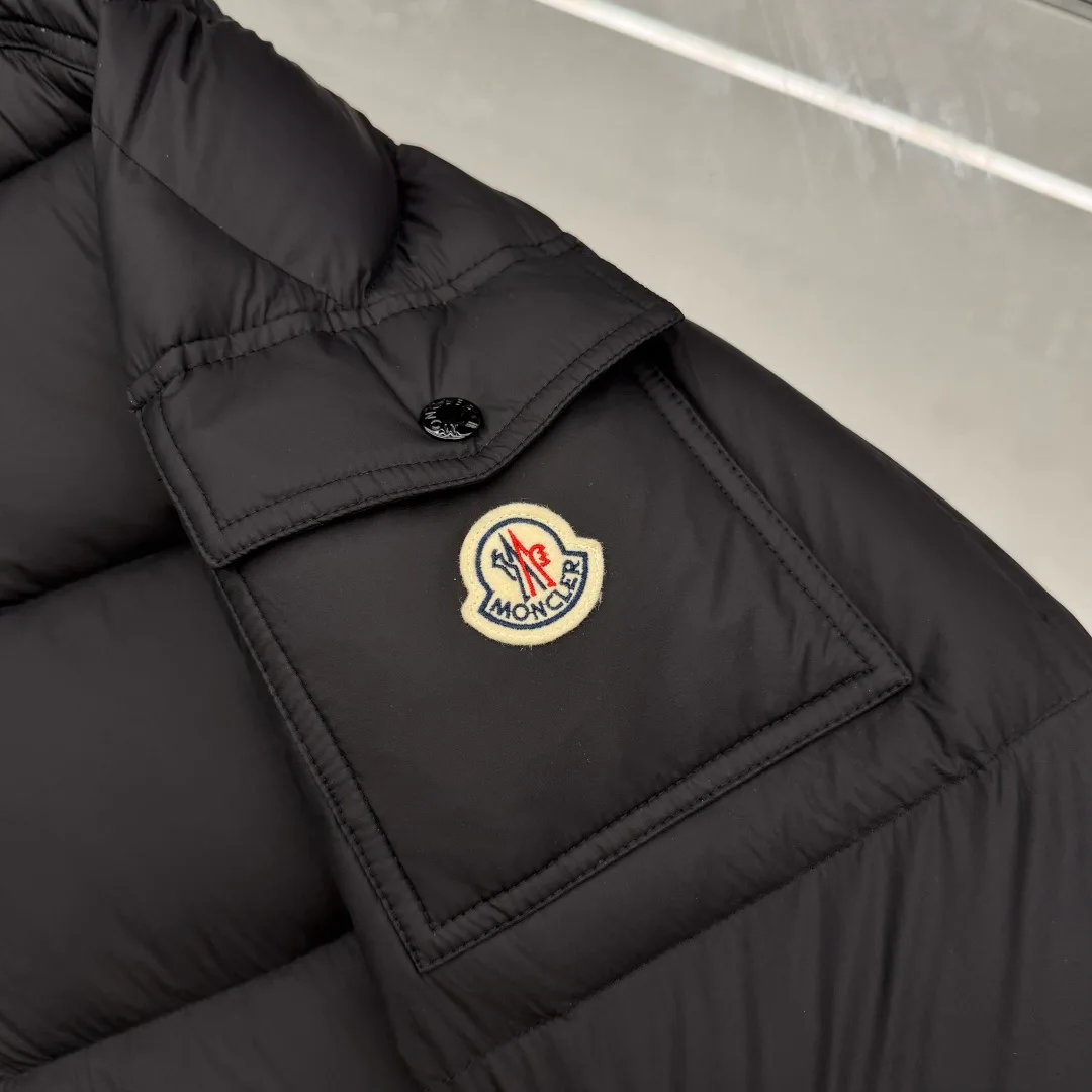 Men's Jackets And Down Jackets MONCLER 17391850