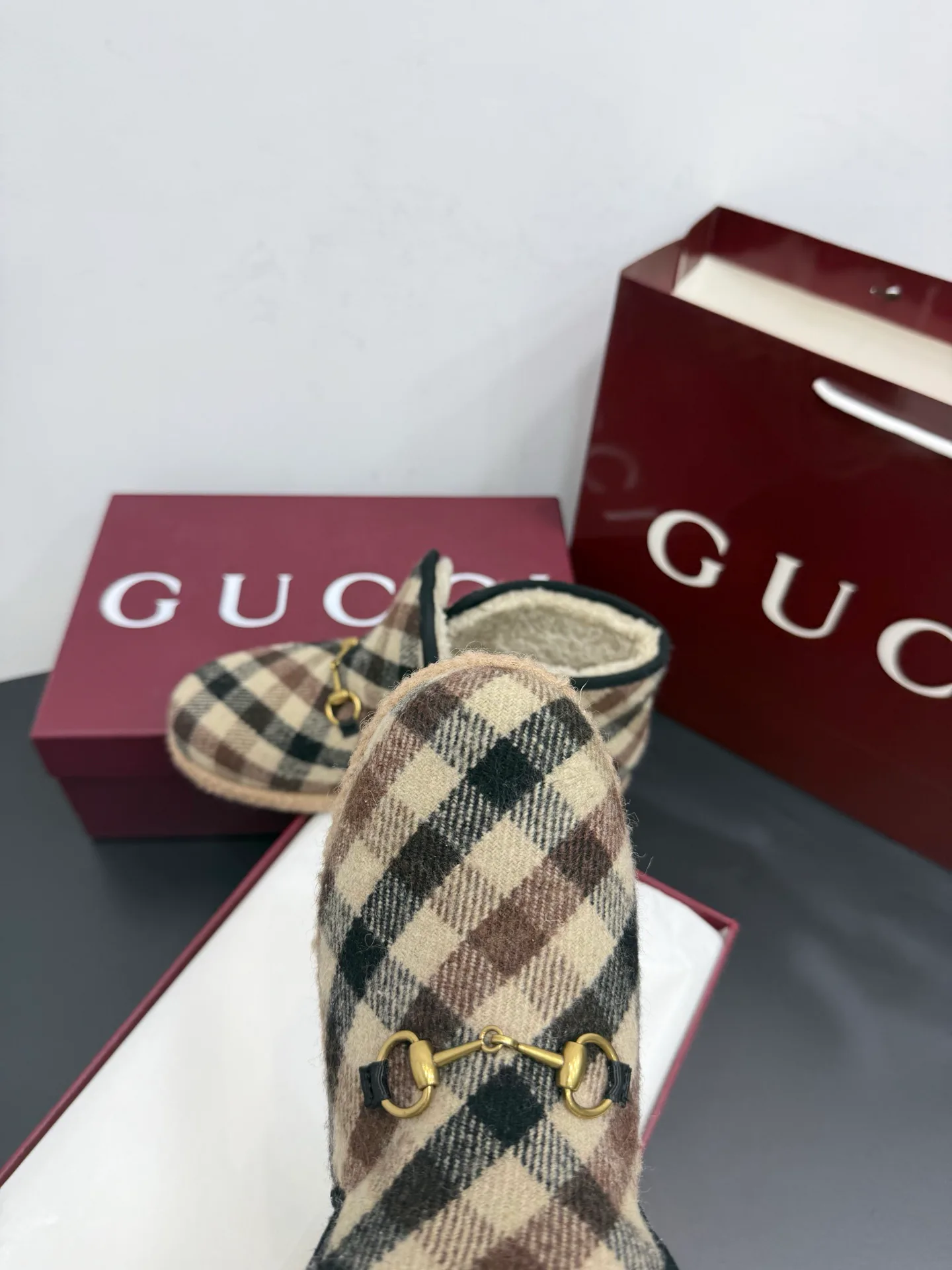 Women's Ugg Boots GUCCI 18393448