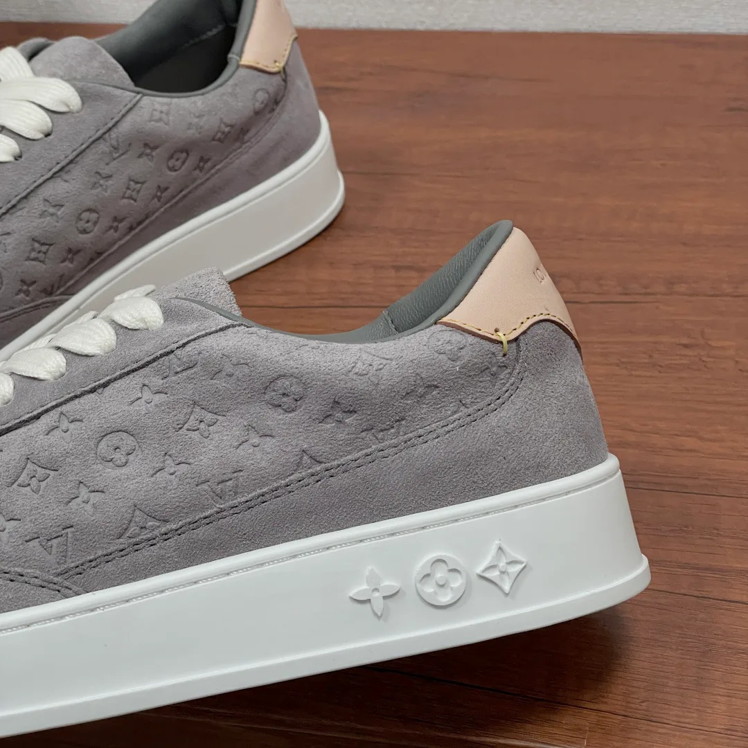 Men's Sneakers LOUIS VUITTON 17542454