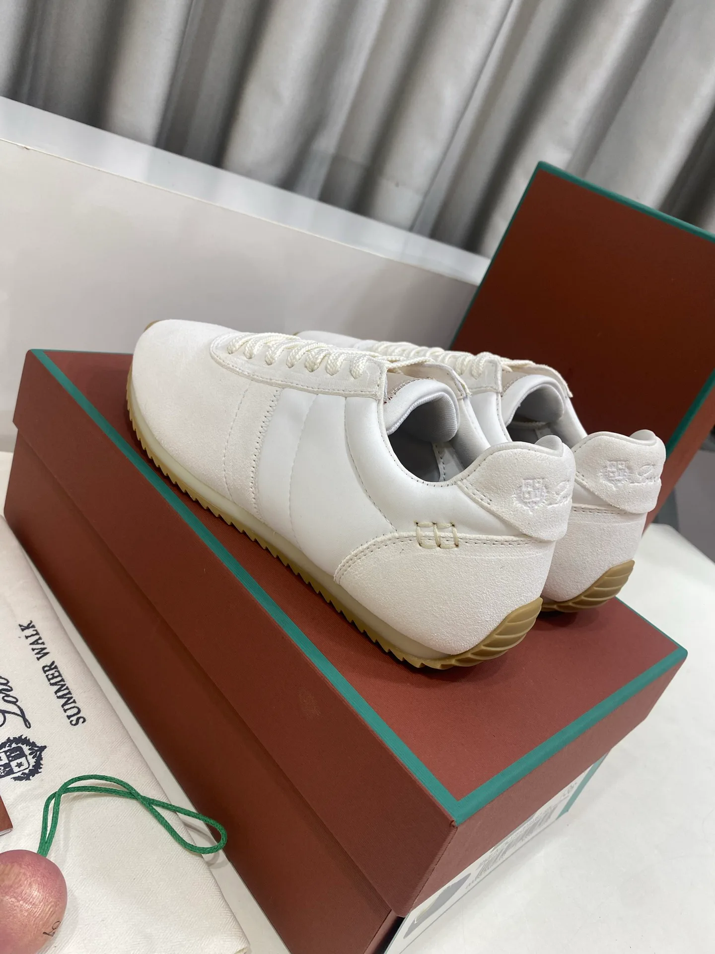 Women's Sneakers LORO PIANA 17485936