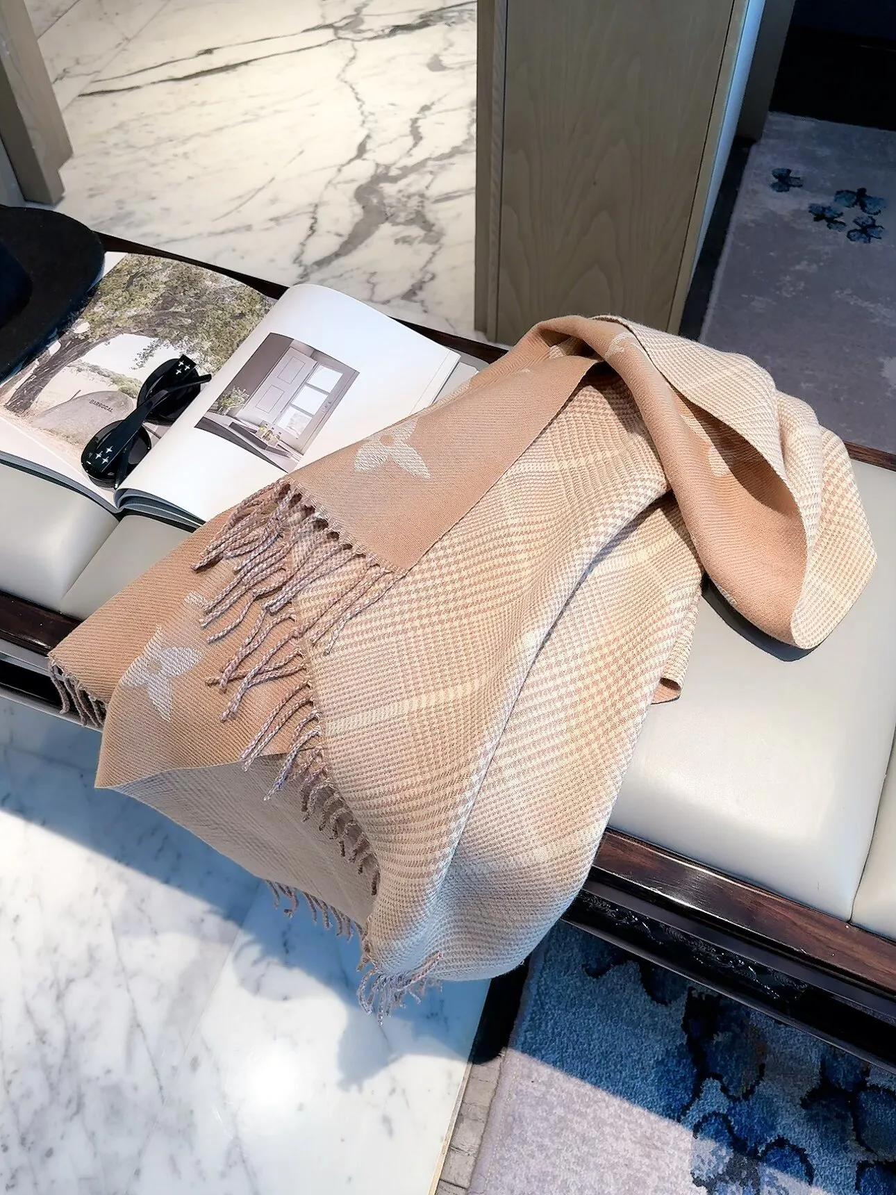 Scarves LOUIS VUITTON 18003018