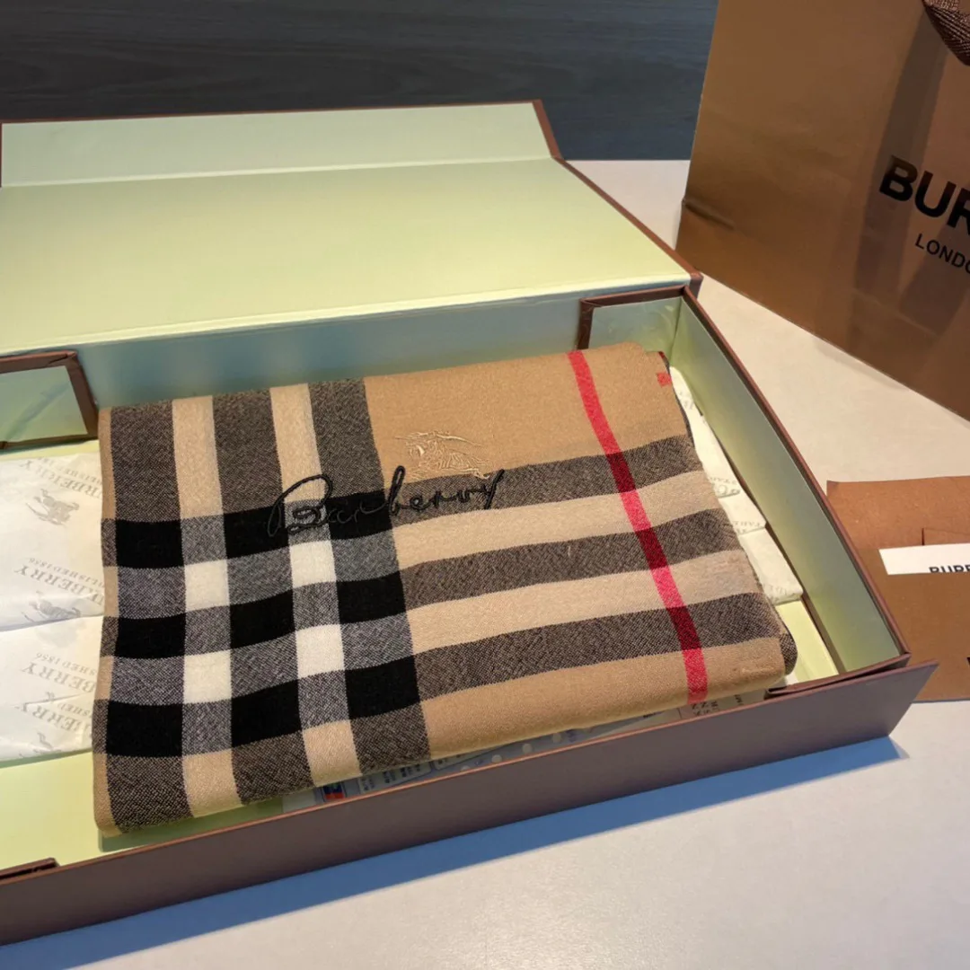 Scarves BURBERRY 18449889