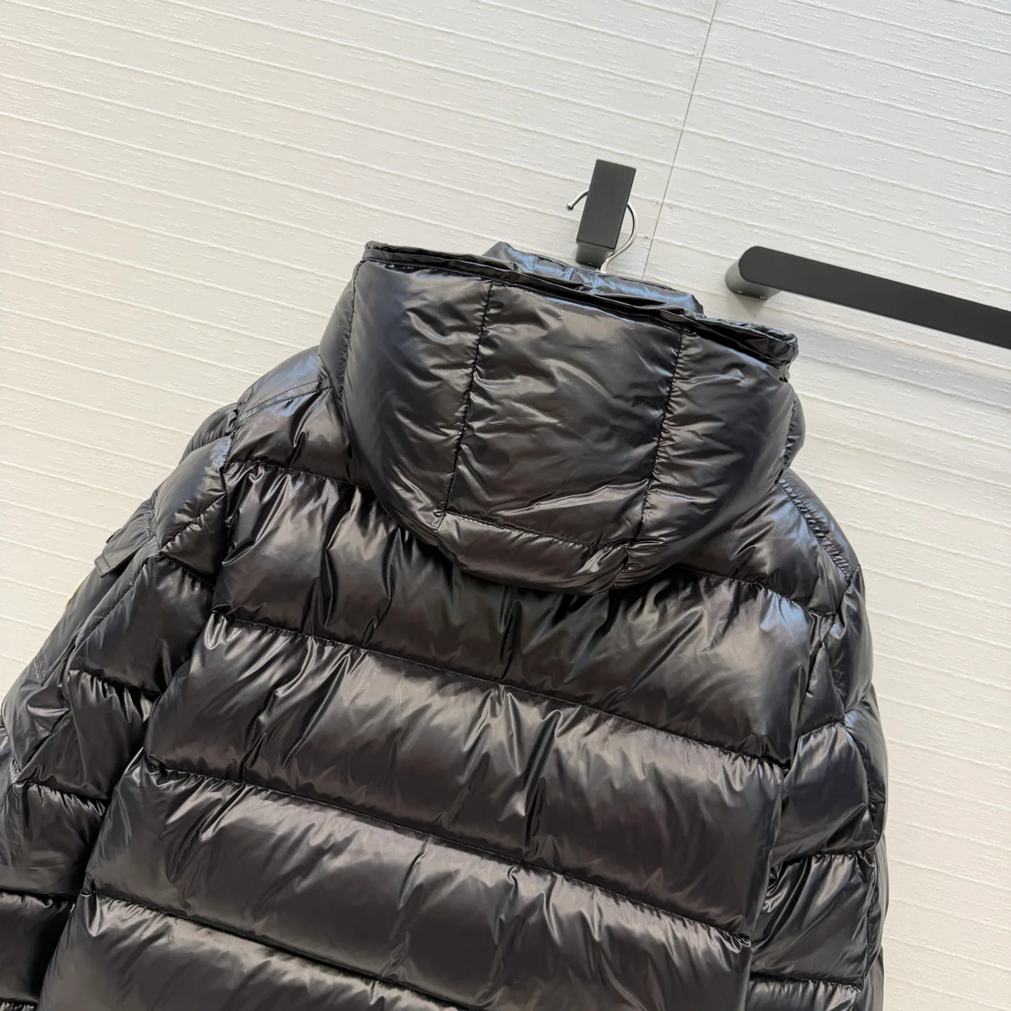 Women's Jackets And Down Jackets MONCLER 18277307