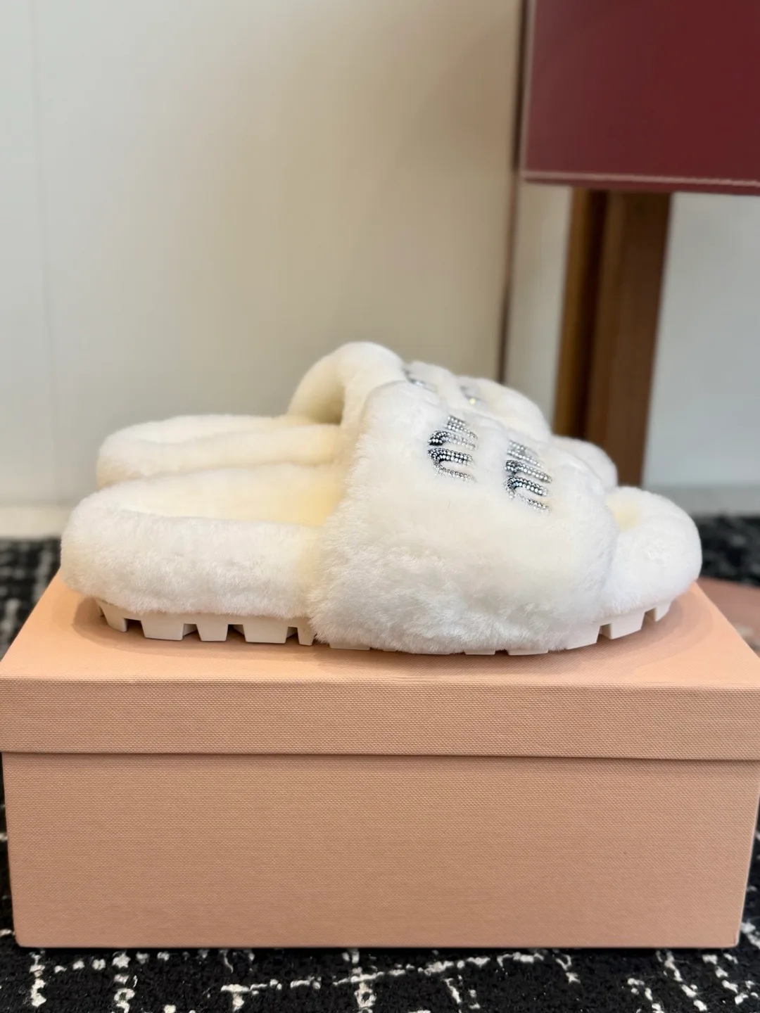 Women's Slippers MIU MIU 18139572