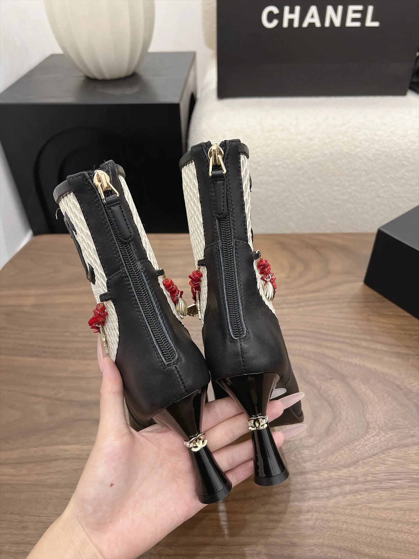 Women's Booties CHANEL 17877401