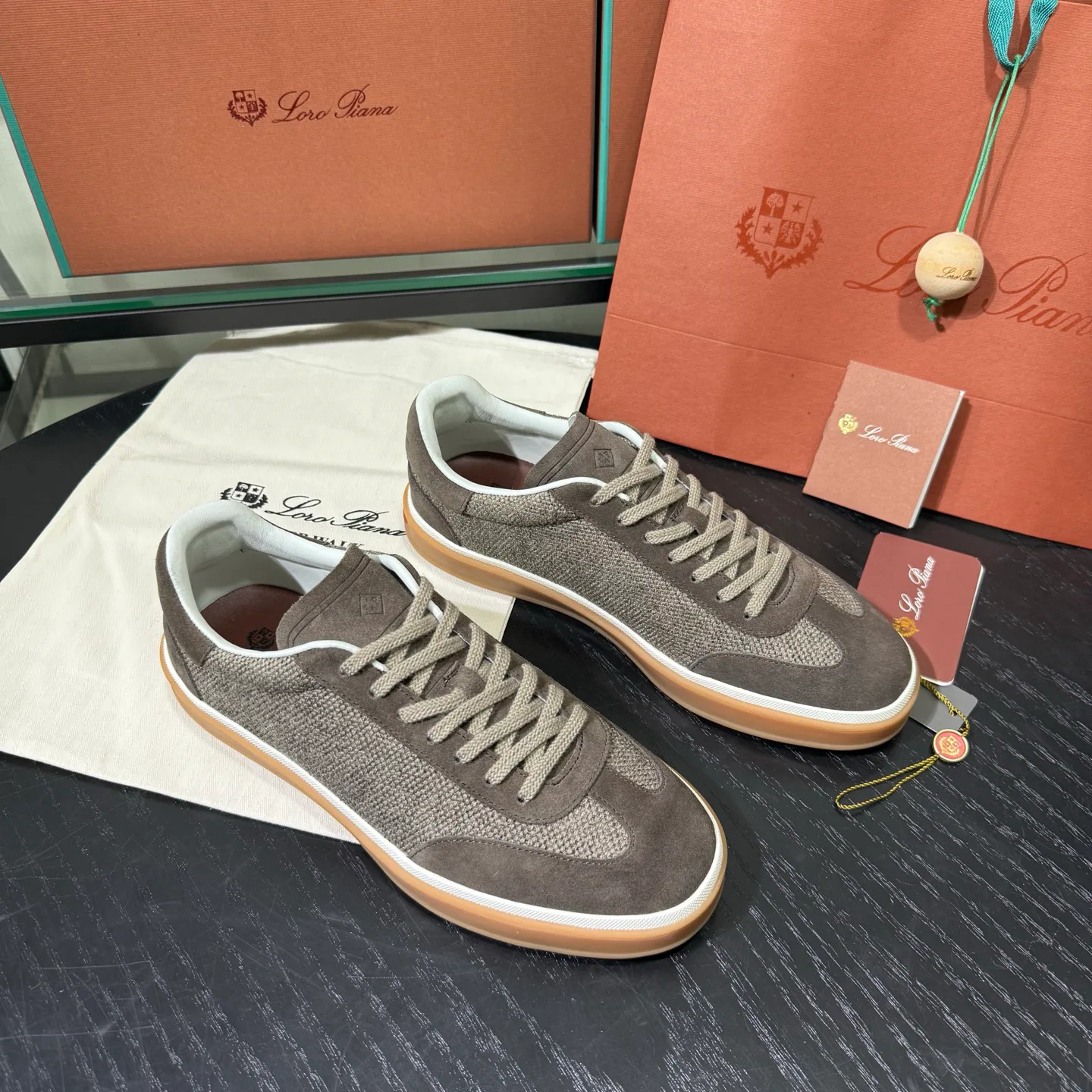 Women's Sneakers LORO PIANA 17955594
