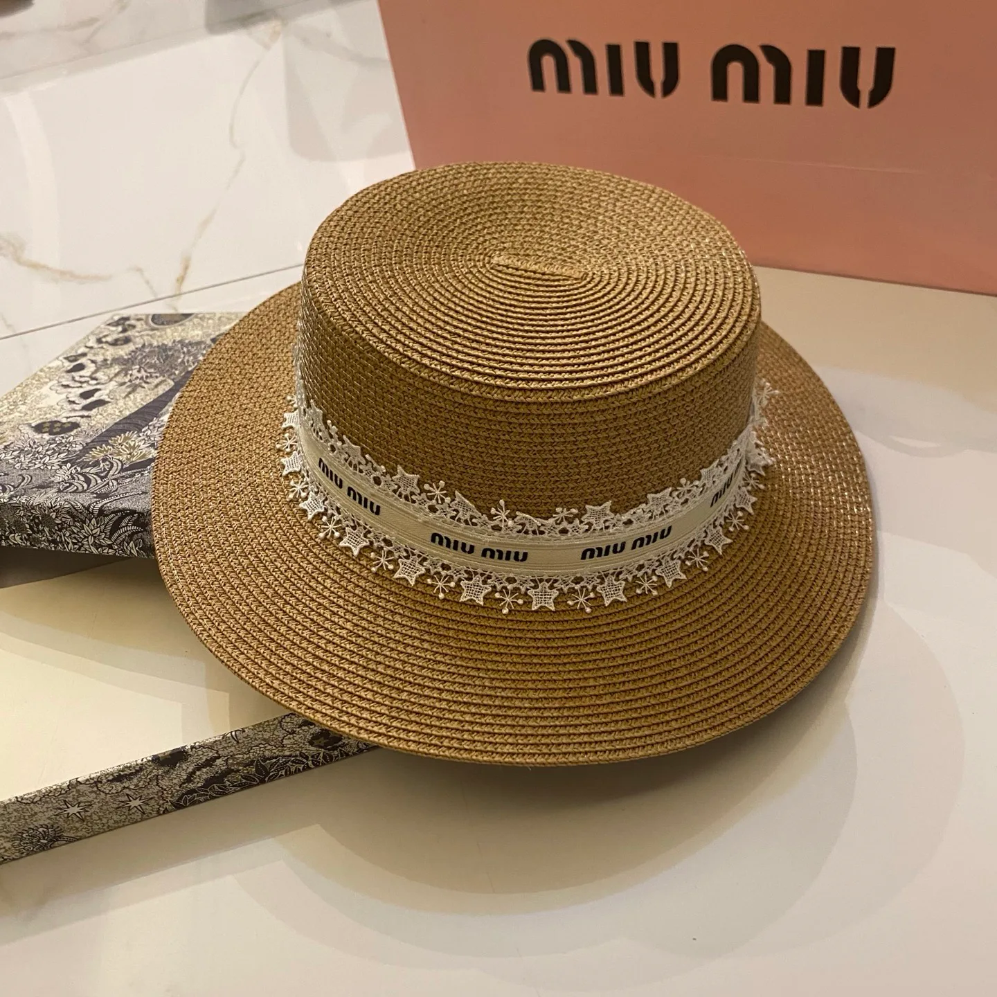 Hats MIU MIU 17498288