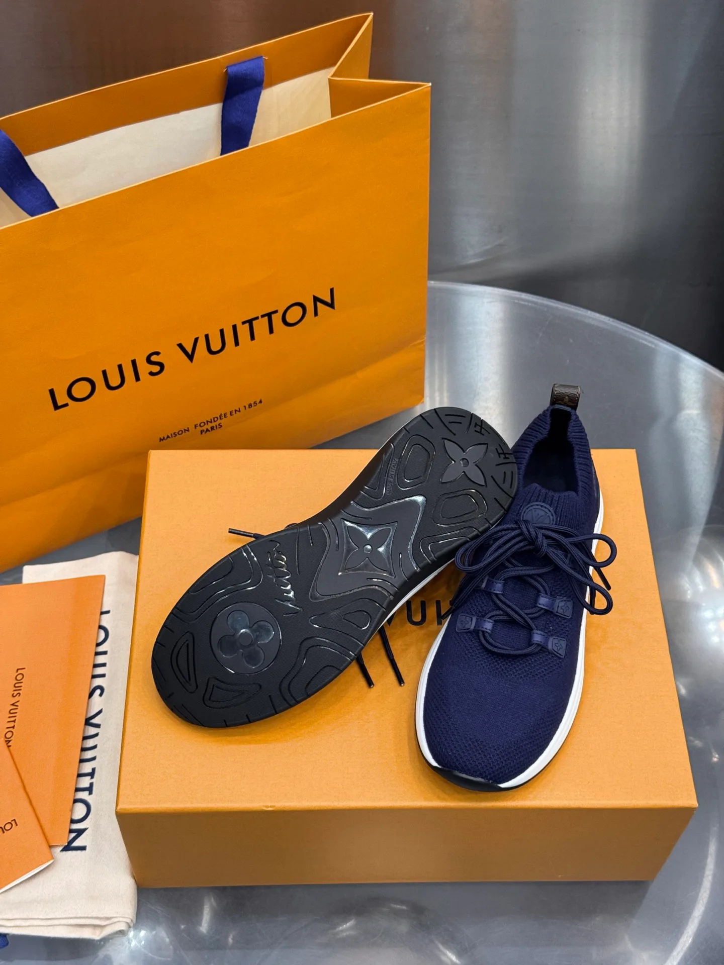 Women's Sneakers LOUIS VUITTON 18202478