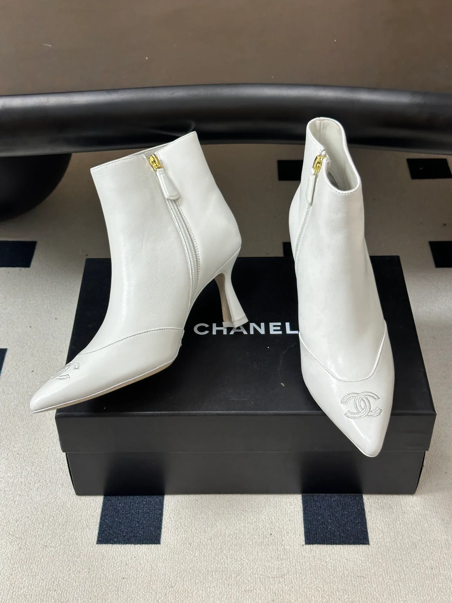 Women's Booties CHANEL 17946631