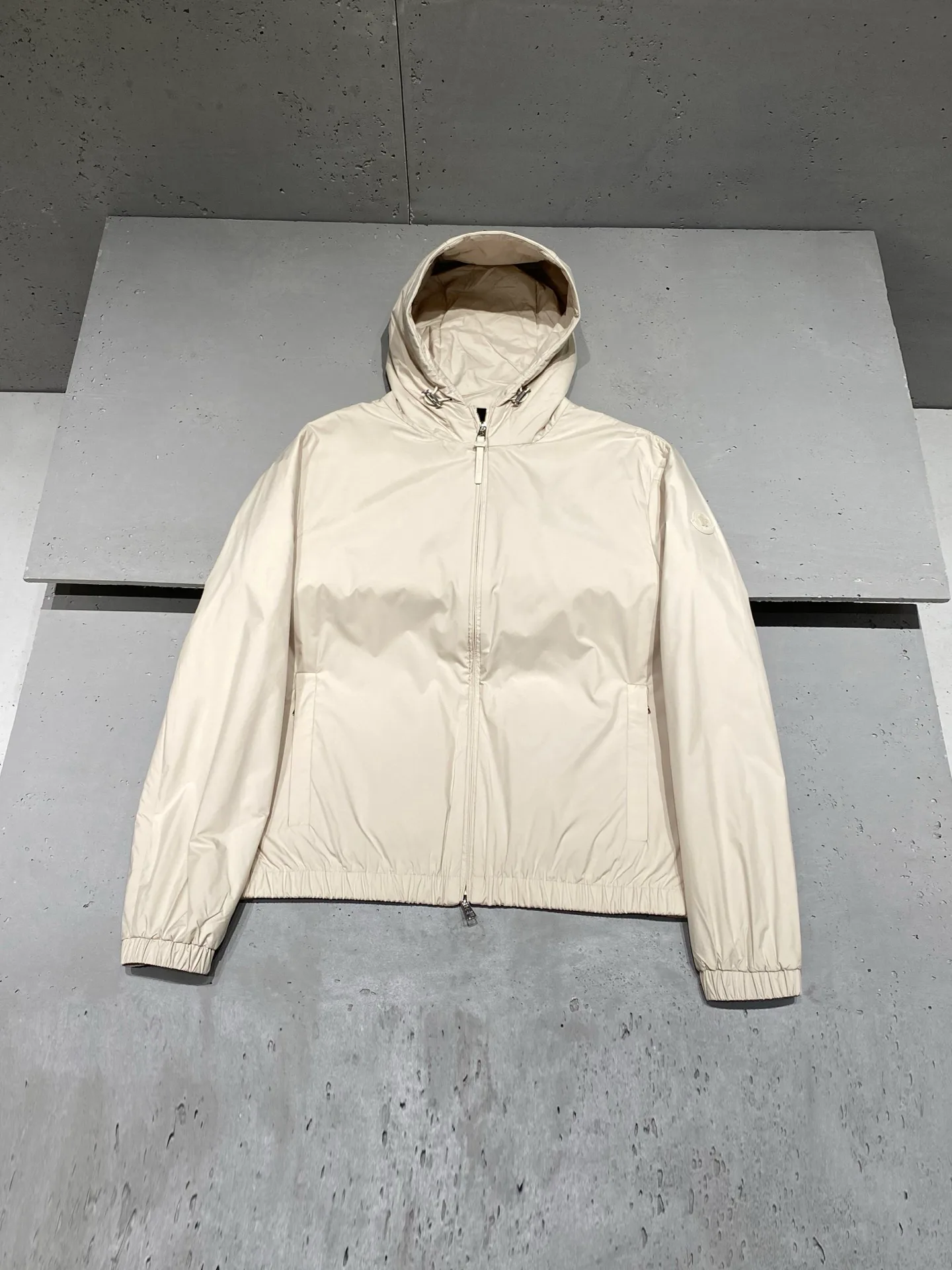 Men's Jackets And Down Jackets MONCLER 18232573