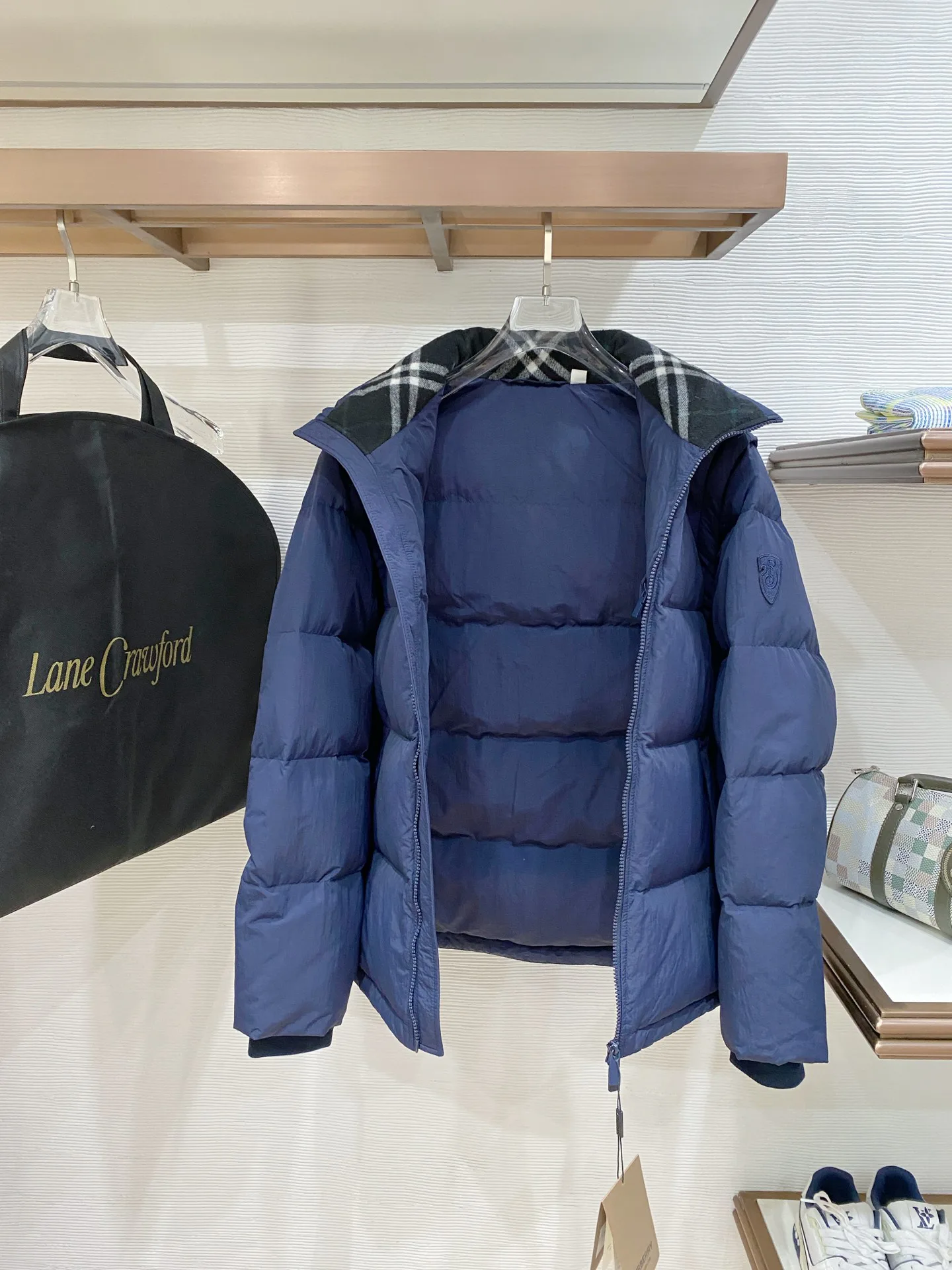 Women's Jackets And Down Jackets BURBERRY 18046203