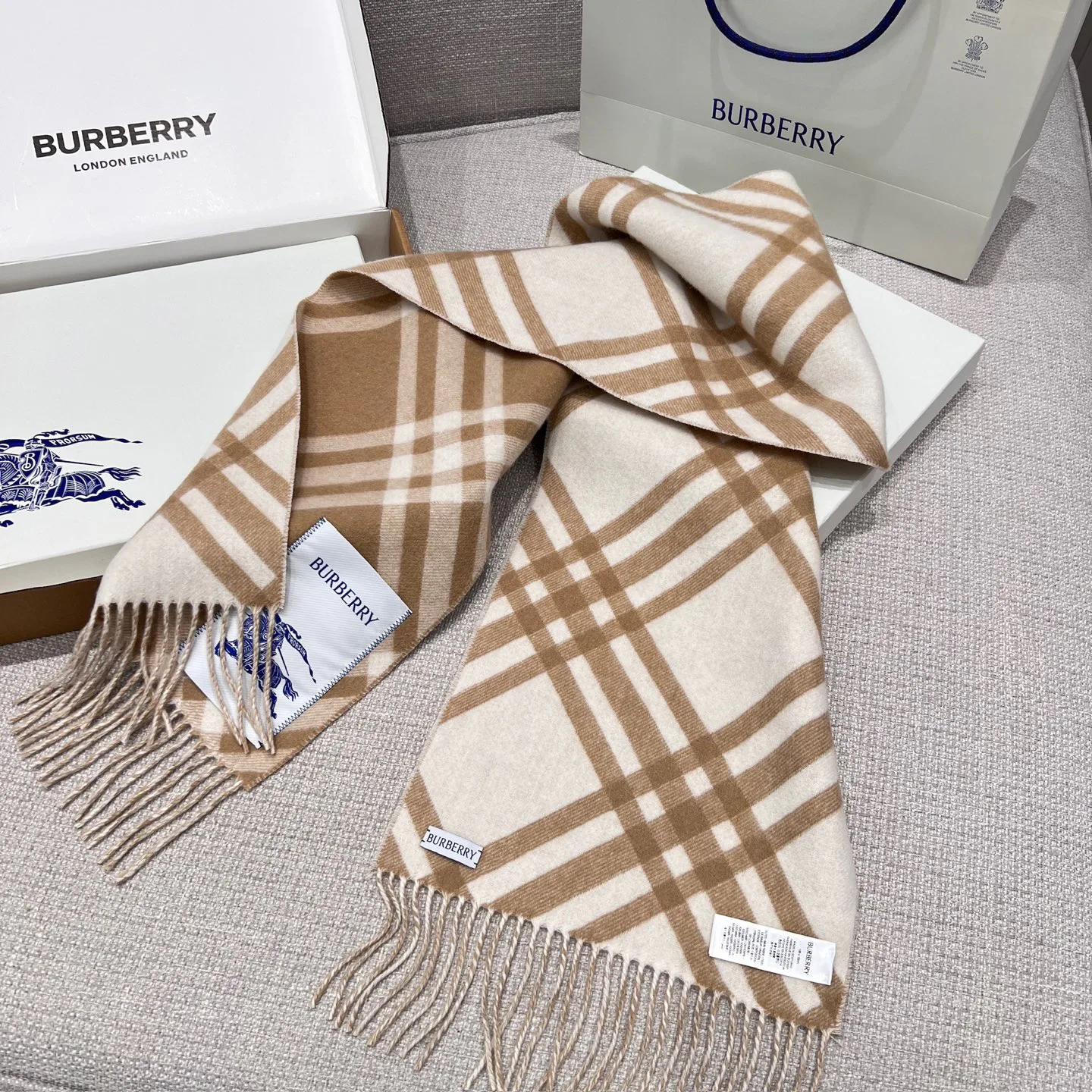 Scarves BURBERRY 17945511