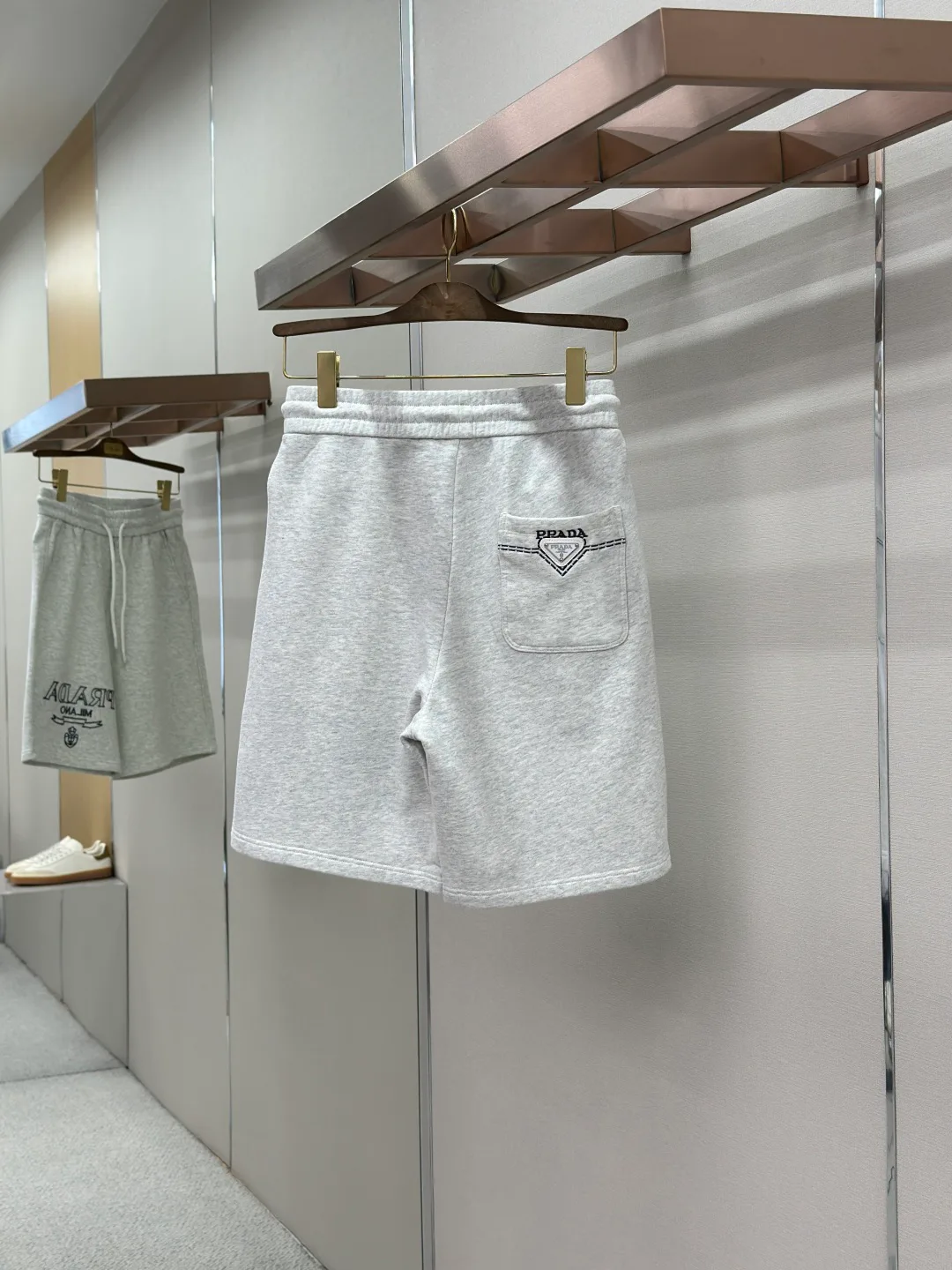 Men's Shorts PRADA 17468337