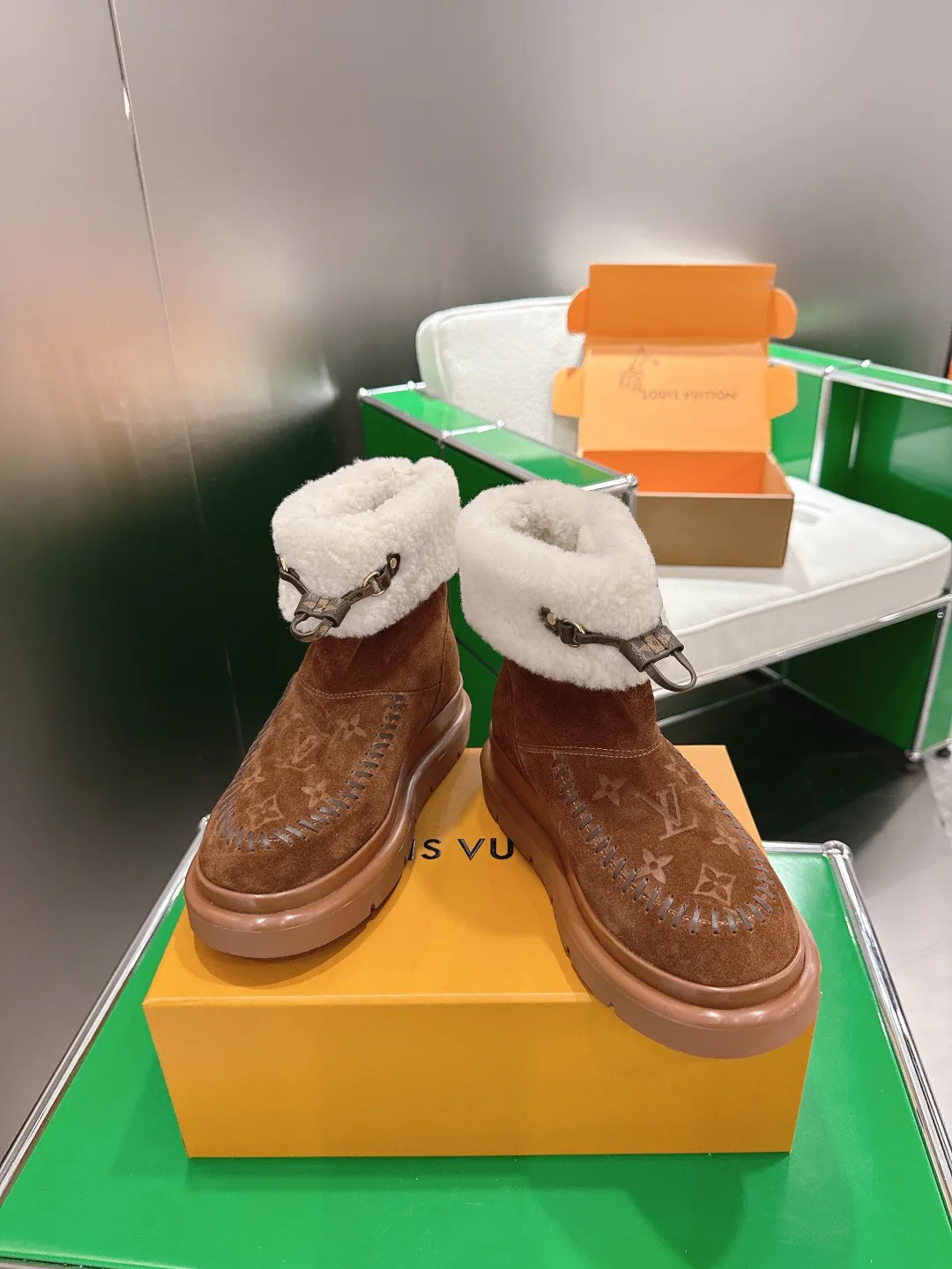 Women's Ugg Boots LOUIS VUITTON 18152826