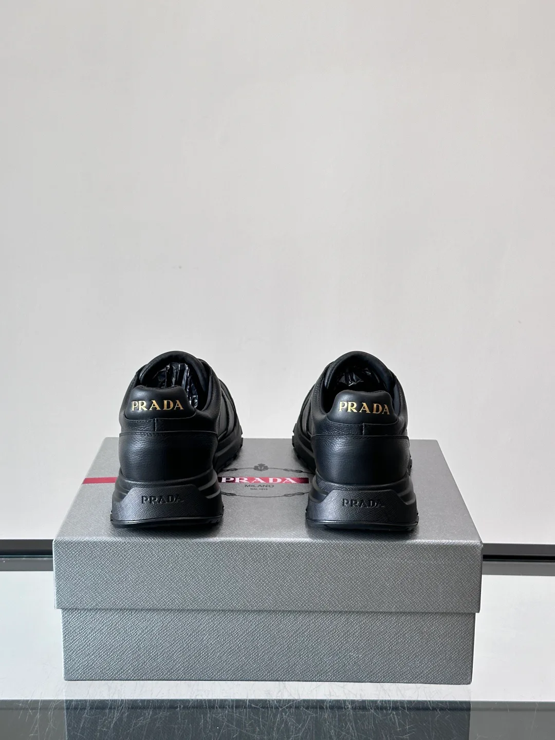Women's Sneakers PRADA 18102657