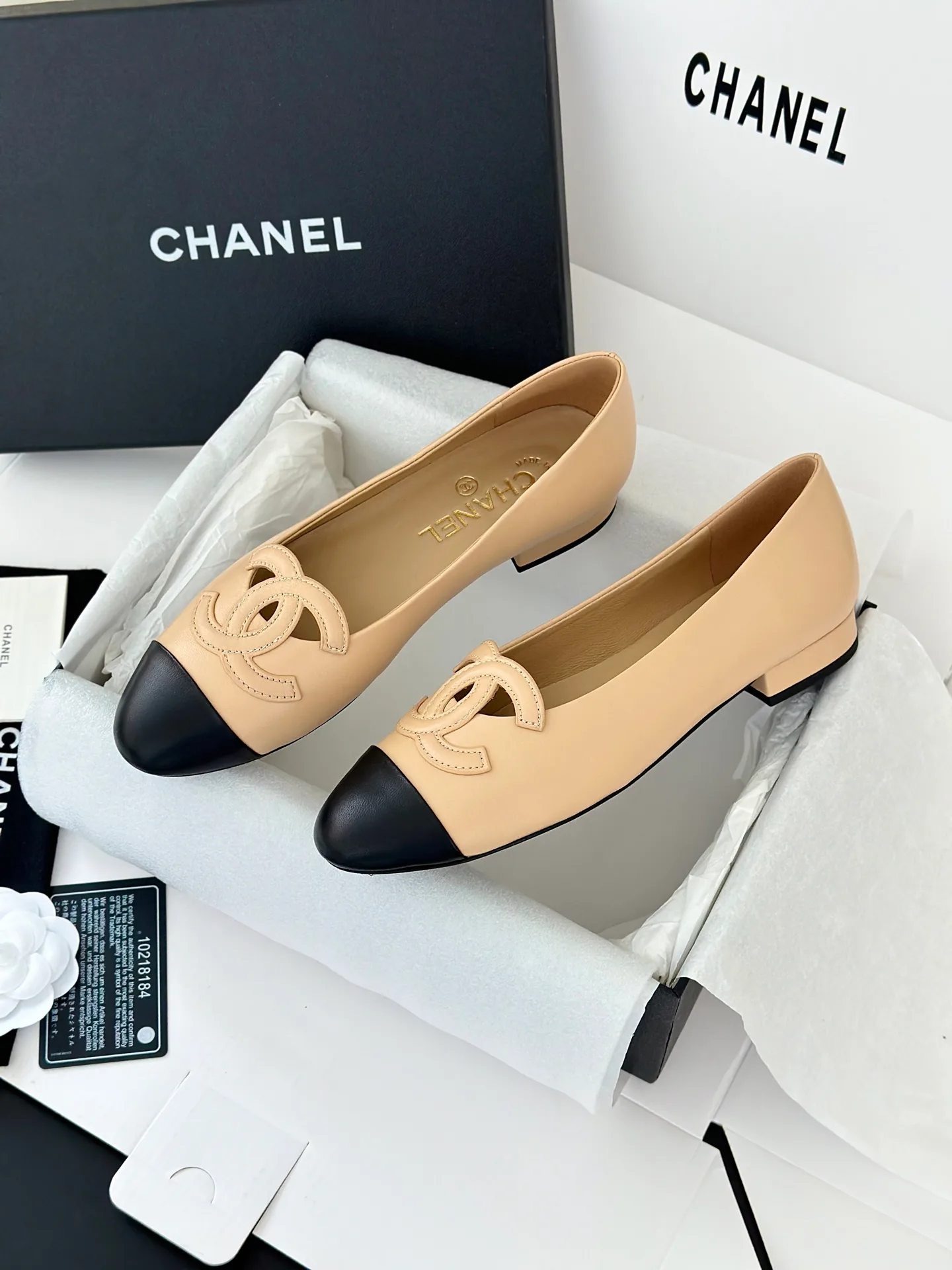 Women's Ballet Flats CHANEL 18143032
