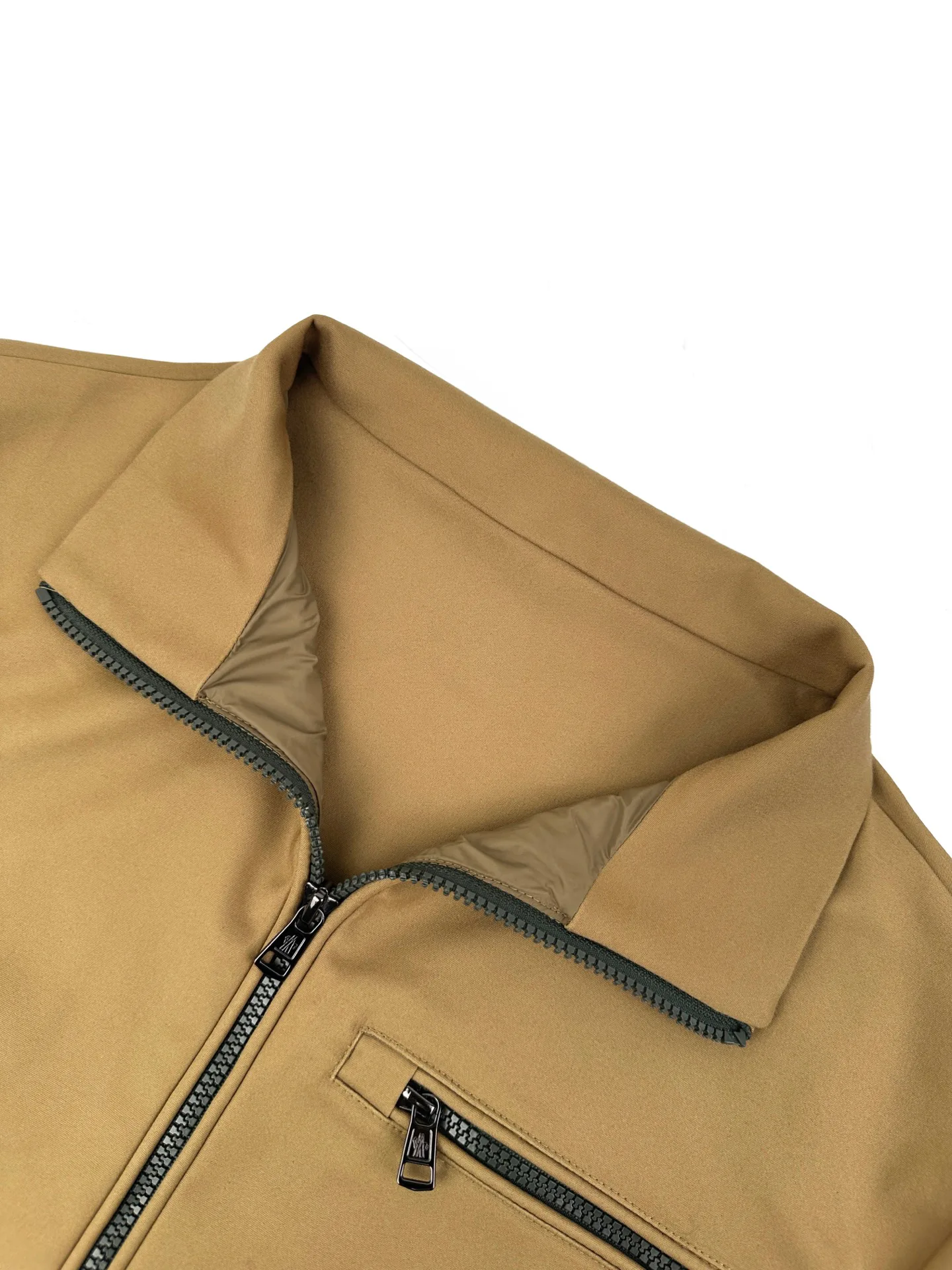 Women's Jackets And Down Jackets MONCLER 18487132