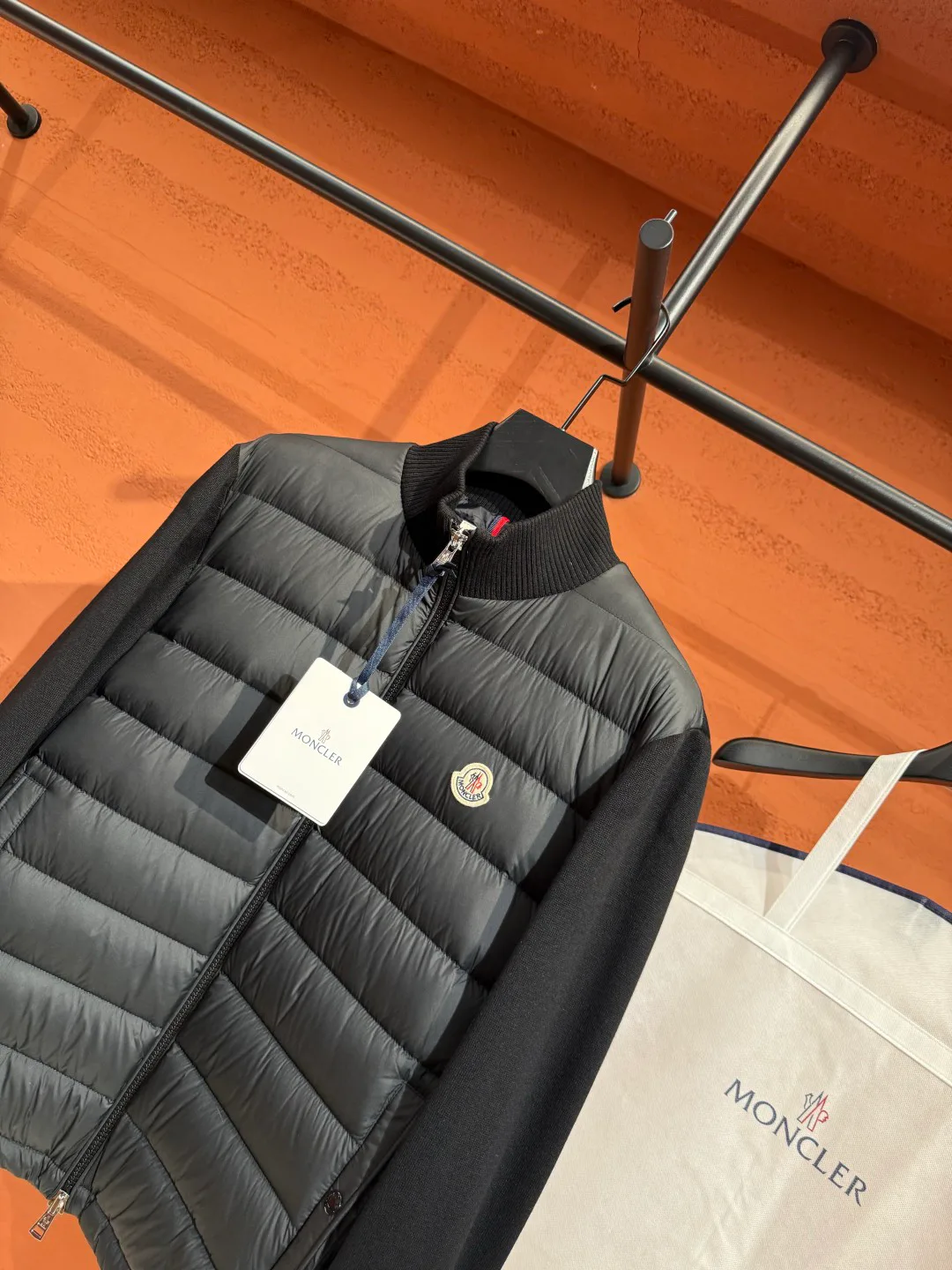 Women's Jackets And Down Jackets MONCLER 18035675