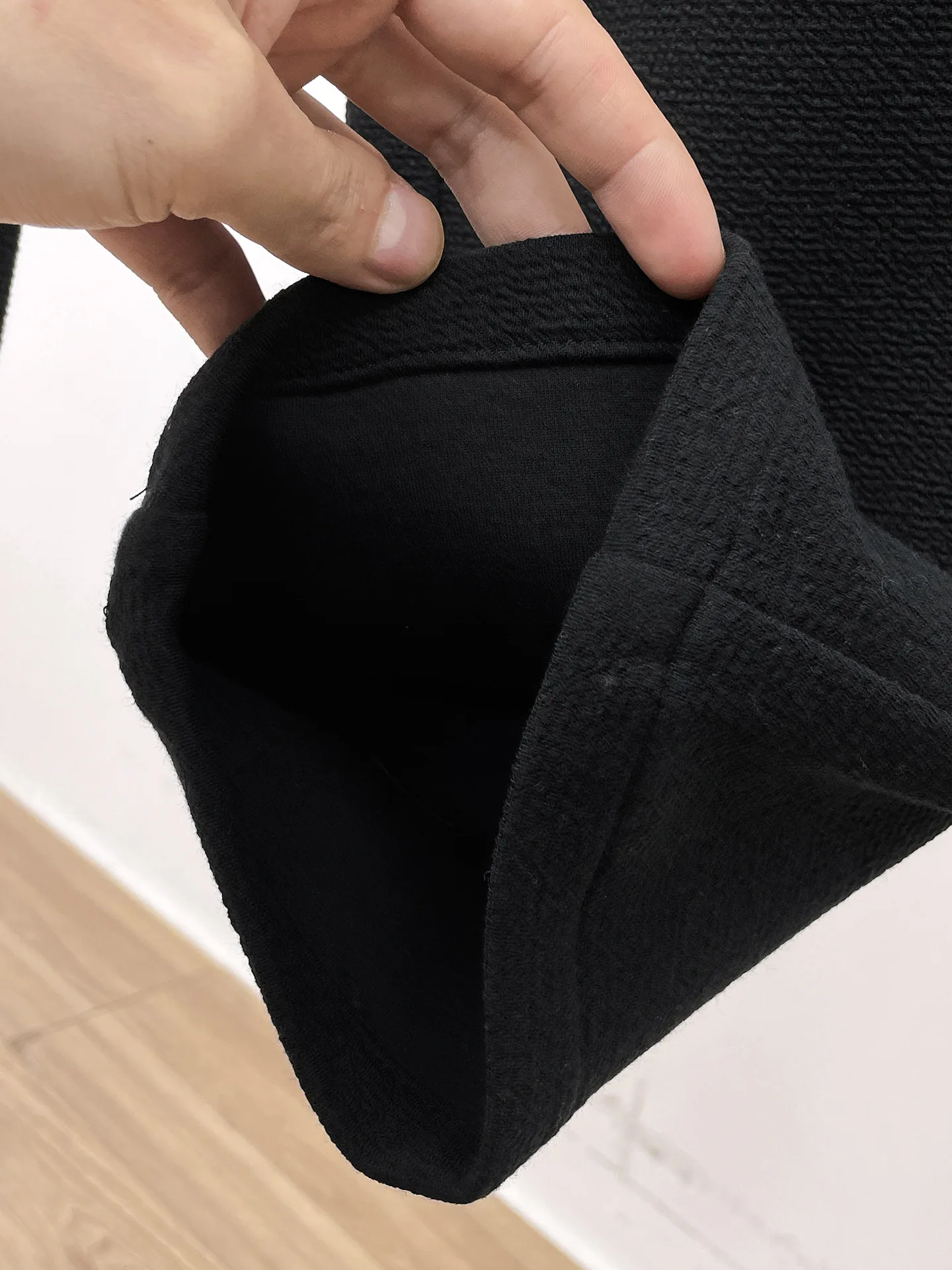 Men's Trousers PRADA 18197326