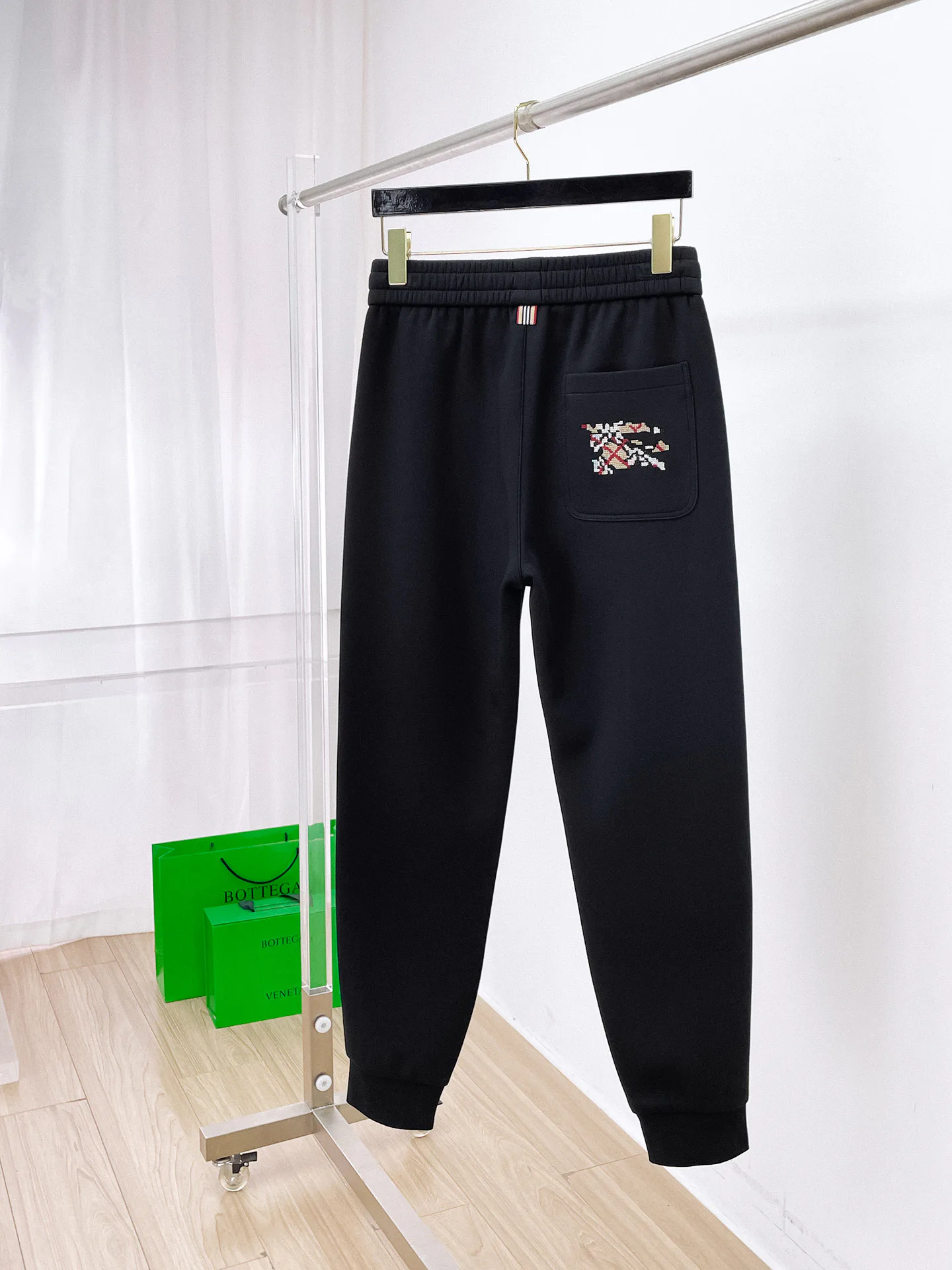 Men's Trousers BURBERRY 18399415