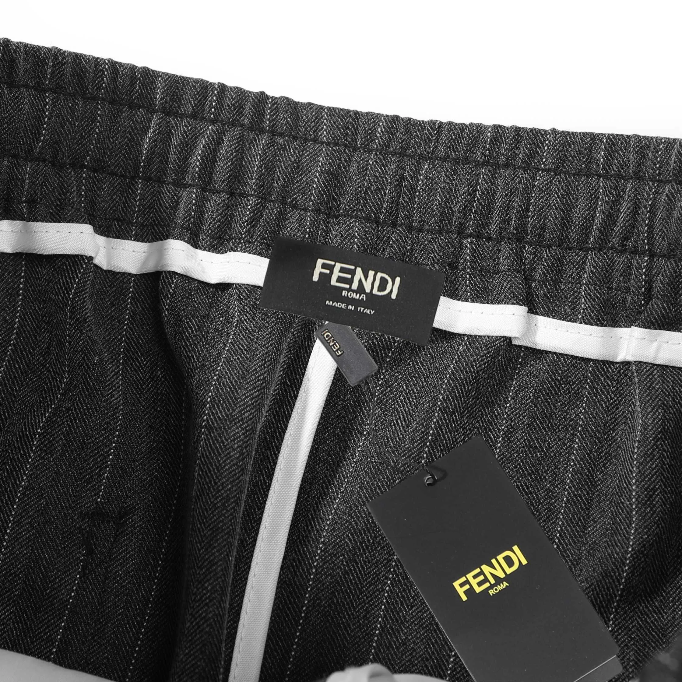Men's Trousers FENDI 17157671