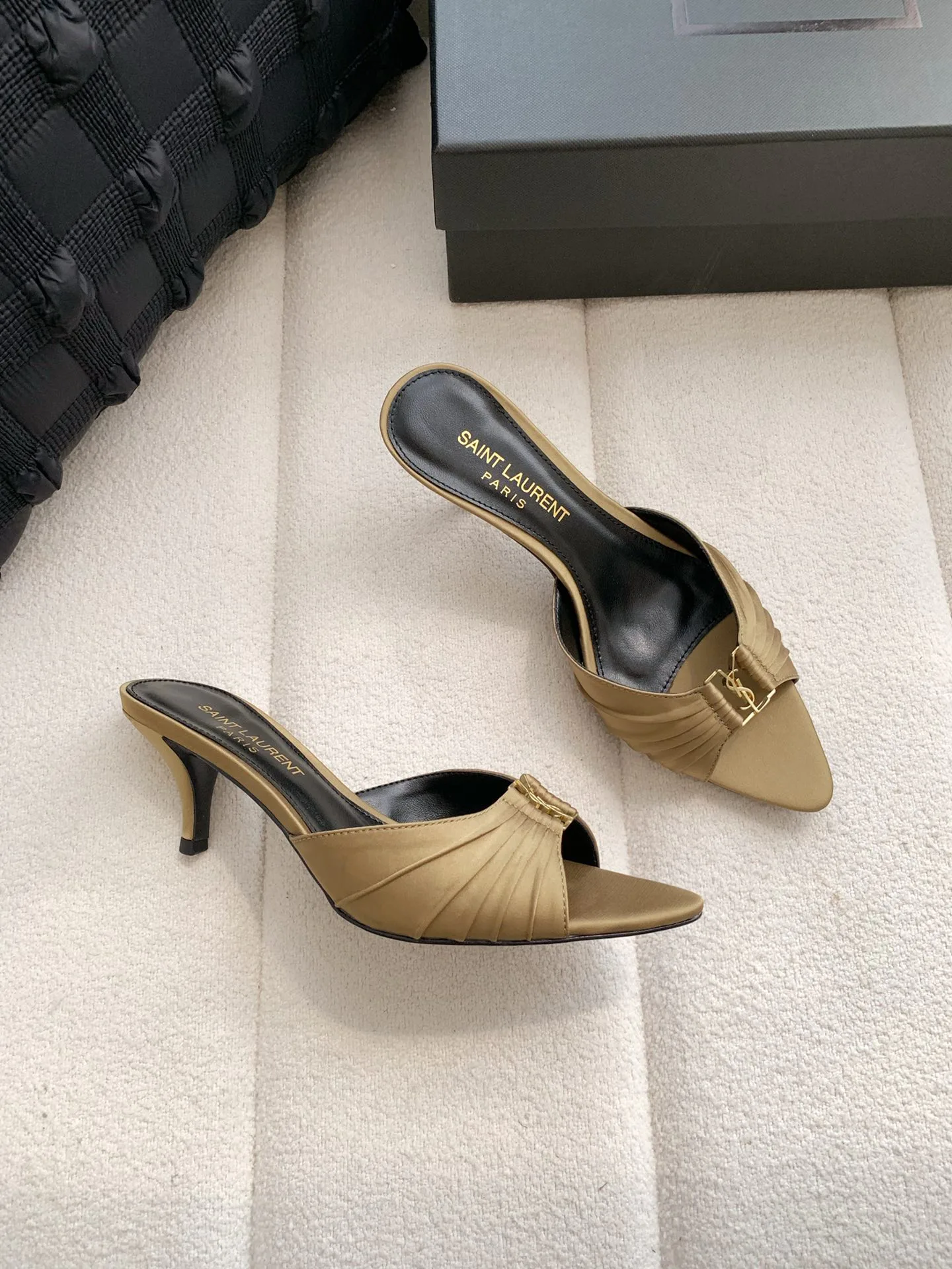 Women's Mules And Clogs SAINT LAURENT 17371742